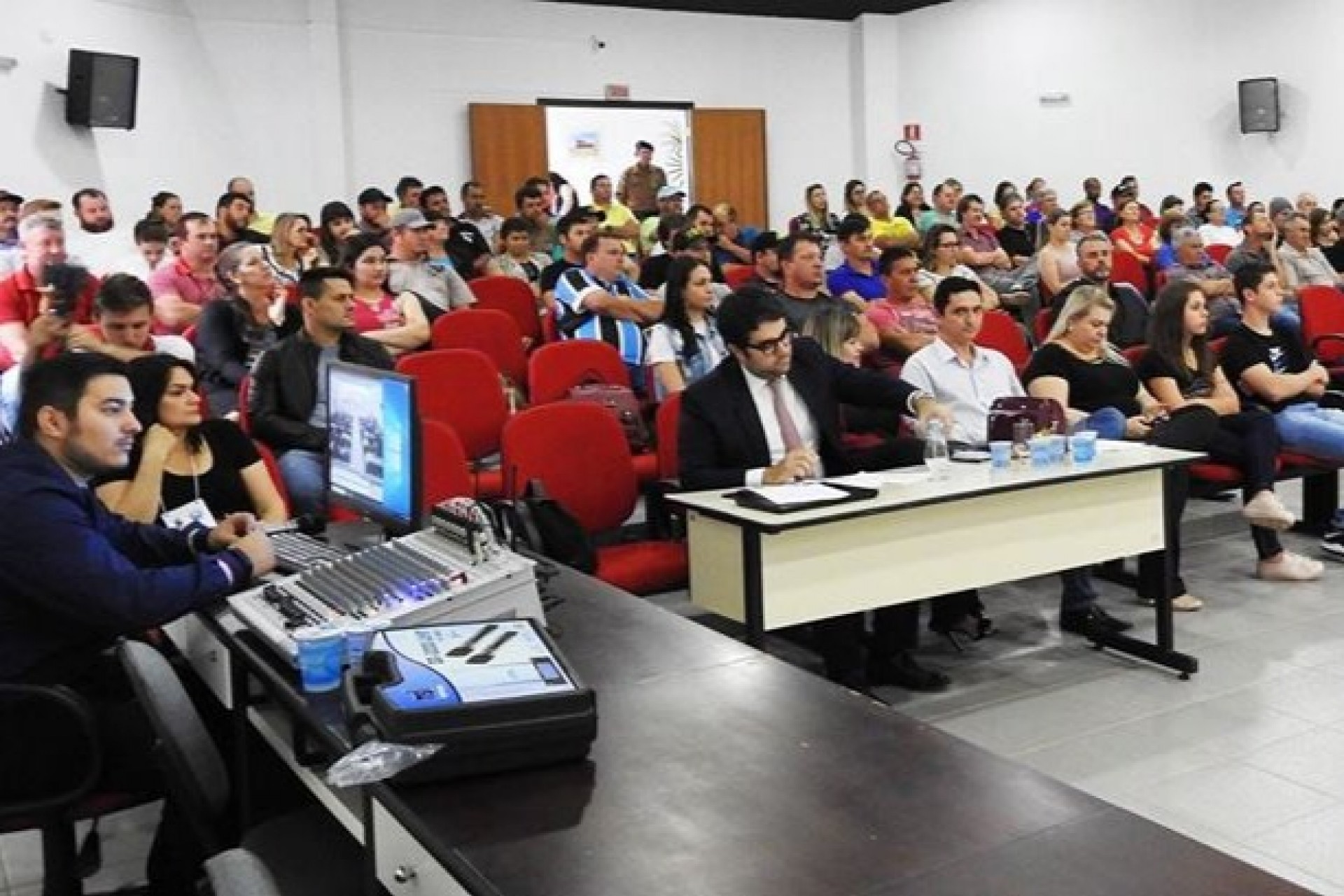 6 x 3: vereadores cassam mandato do prefeito de Itaipulândia
