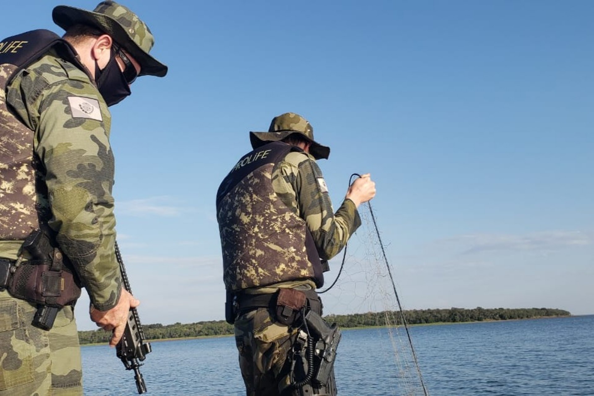 Polícia Ambiental do Paraná apreende 1.400 metros de redes no Lago de Itaipu