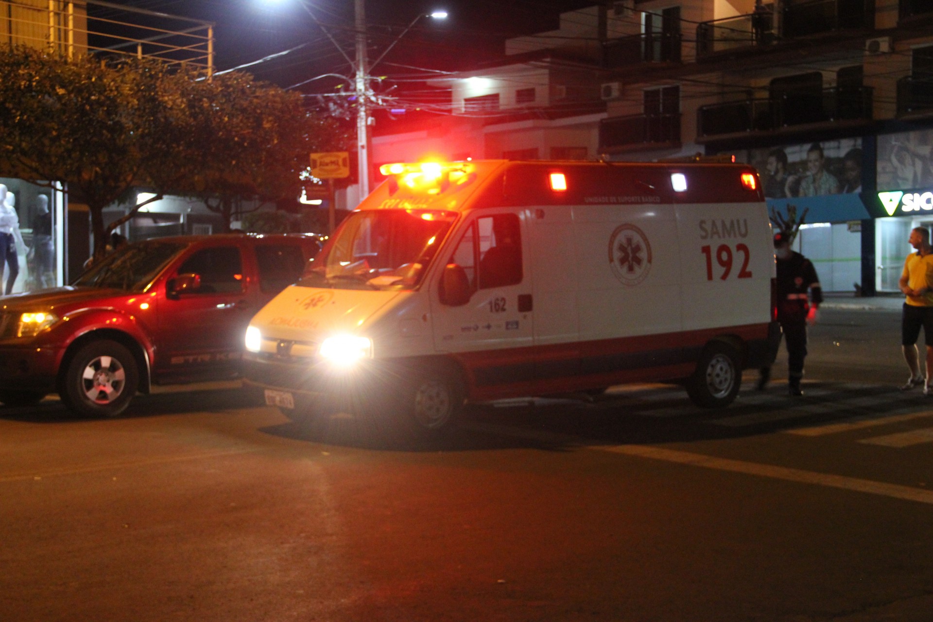 Acidente no centro de Missal: motociclista sofre várias fraturas