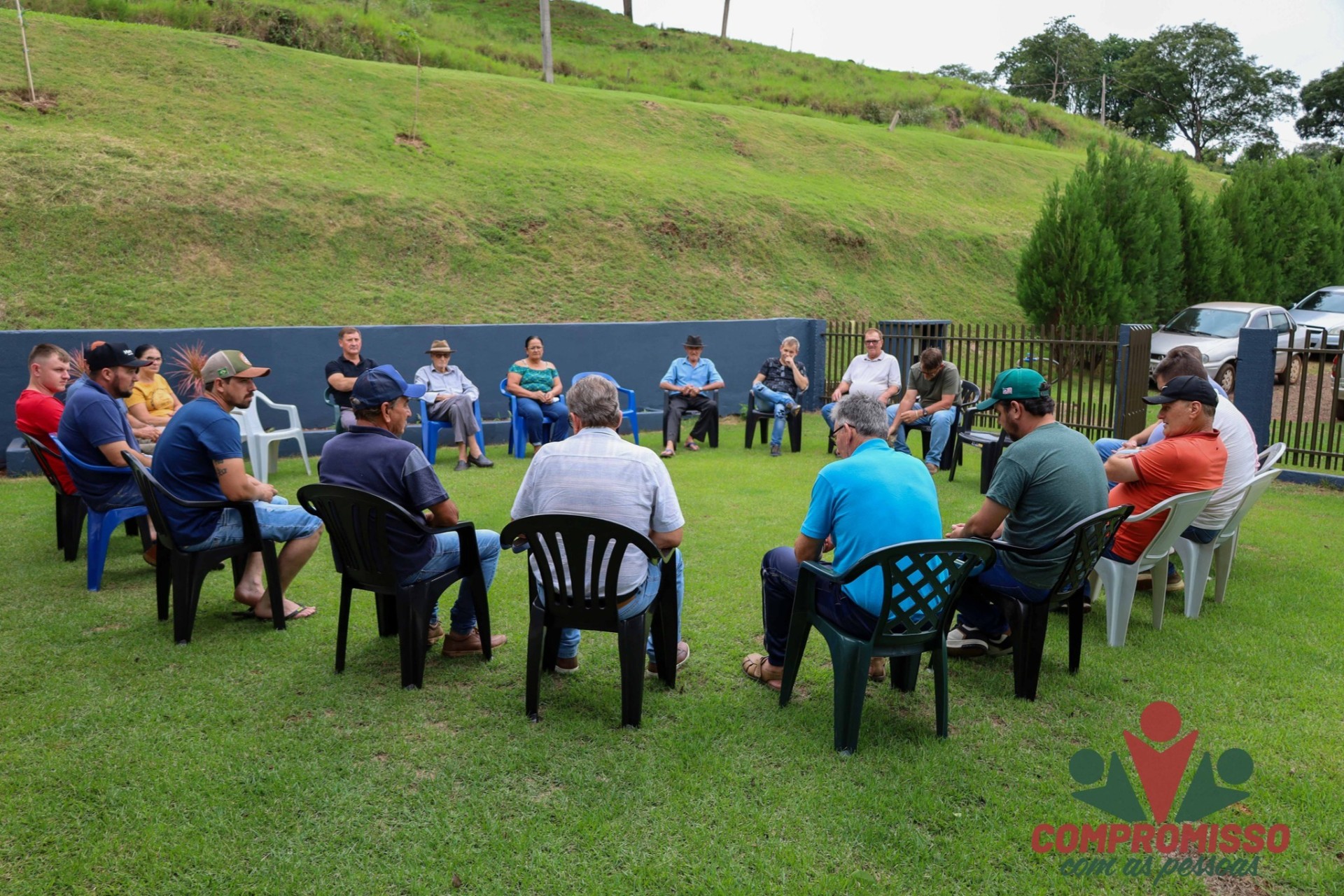 Administração se reúne com a comunidade de São José dos Pinhais para tratar sobre estradas