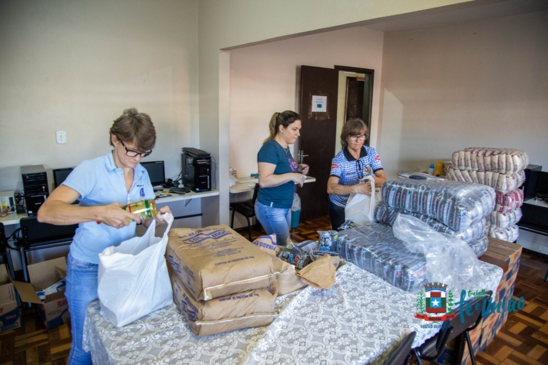 Alunos cadastrados no Bolsa Família em Missal receberão cestas de alimentos em período de quarentena