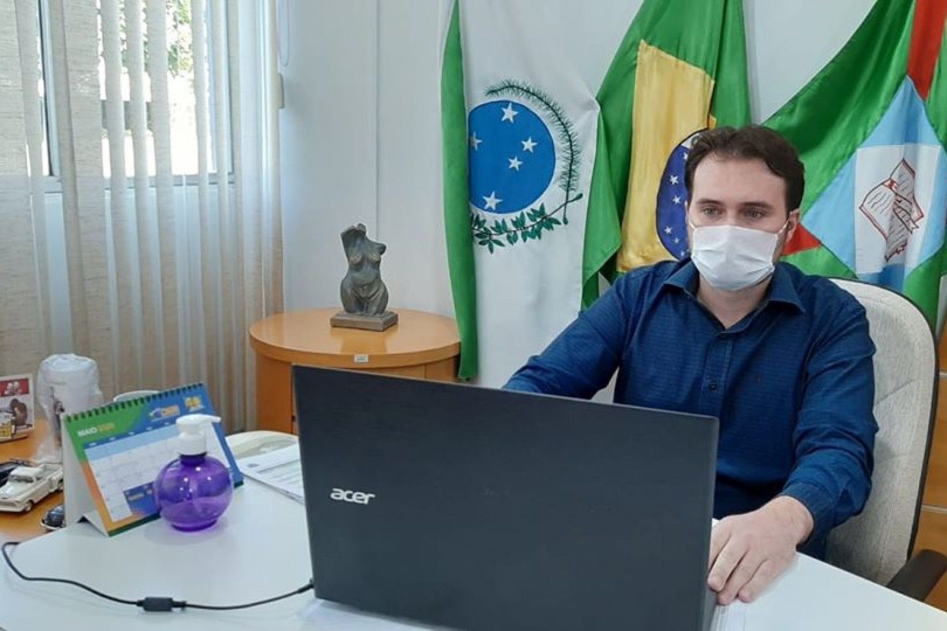 Após retorno de Curitiba, Prefeito Eduardo fará expediente interno sem atendimento ao público
