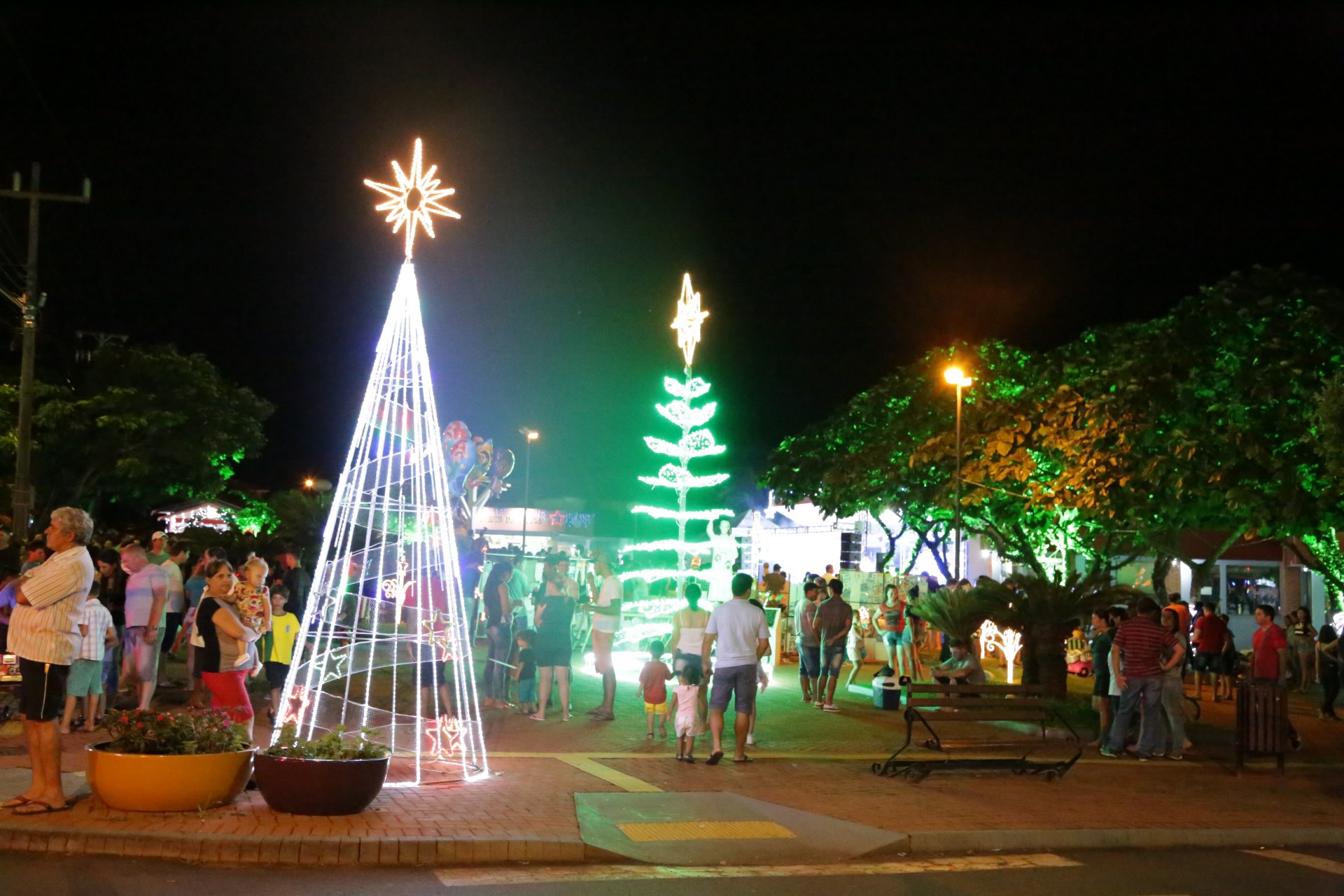 Atrações culturais vão movimentar o Natal Iluminado de Itaipulândia neste final de semana