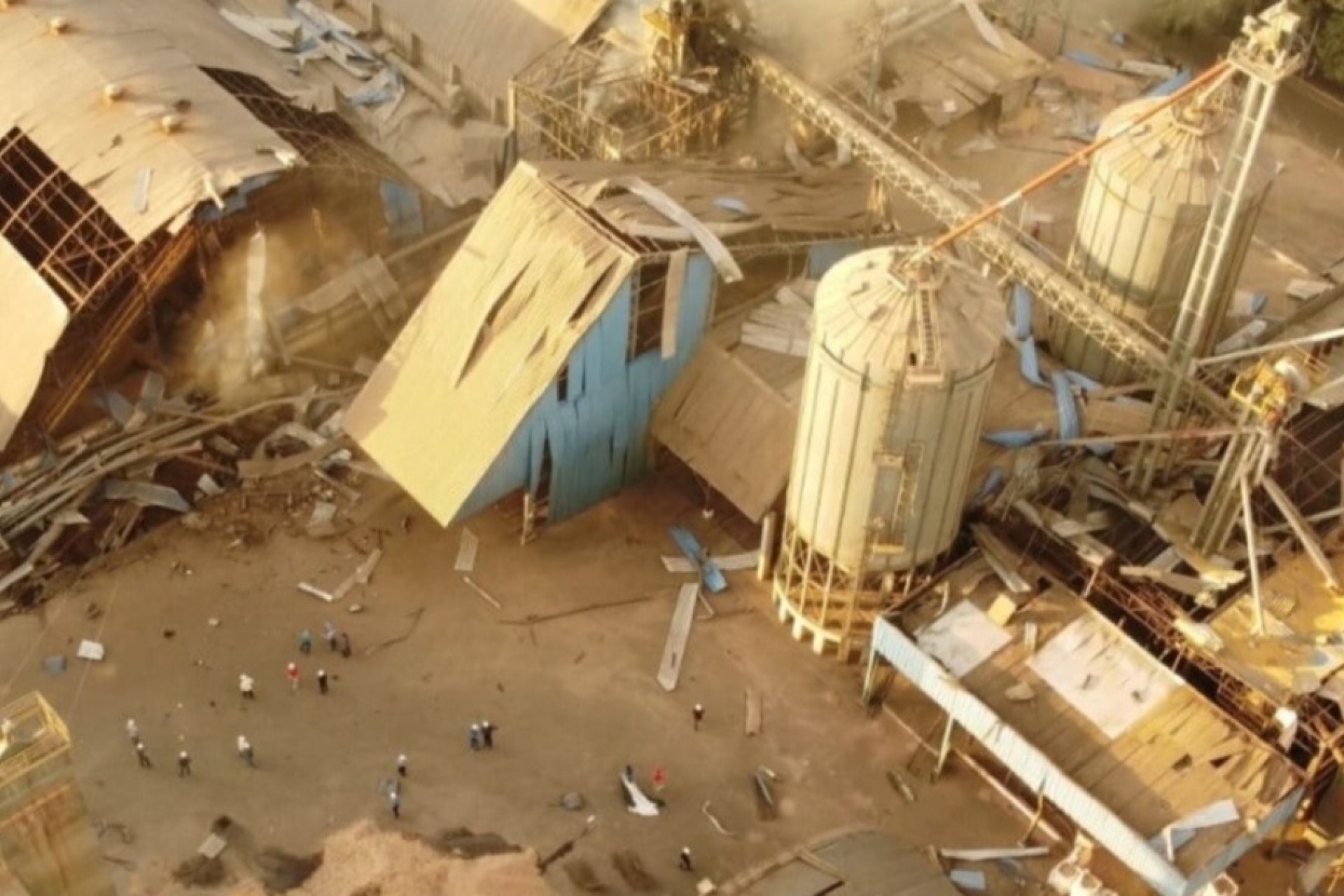 Sobe para 7 o número de mortos na explosão em silo de cooperativa agroindustrial de Palotina