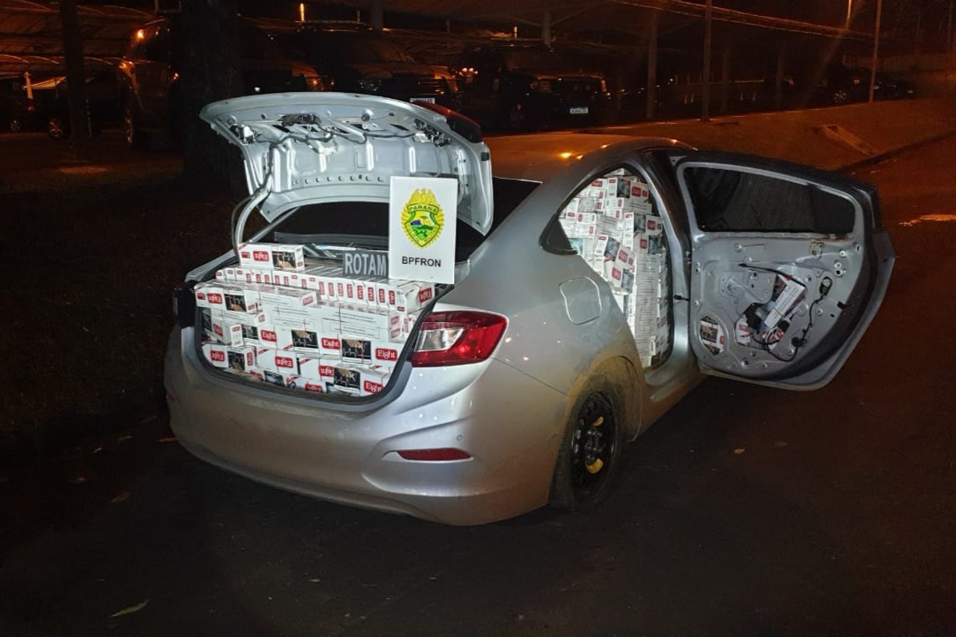 BPFRON apreende carro carregado com cigarros contrabandeados em Missal