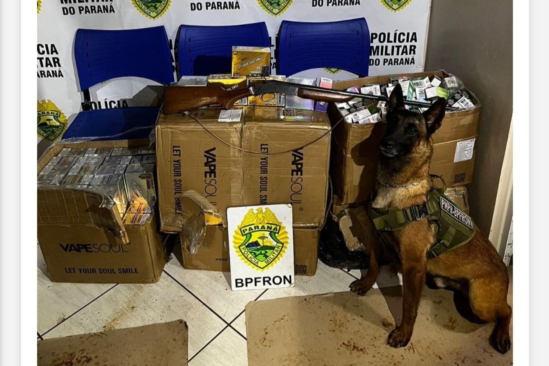 BPFRON apreende produtos contrabandeados e arma de fogo em Missal