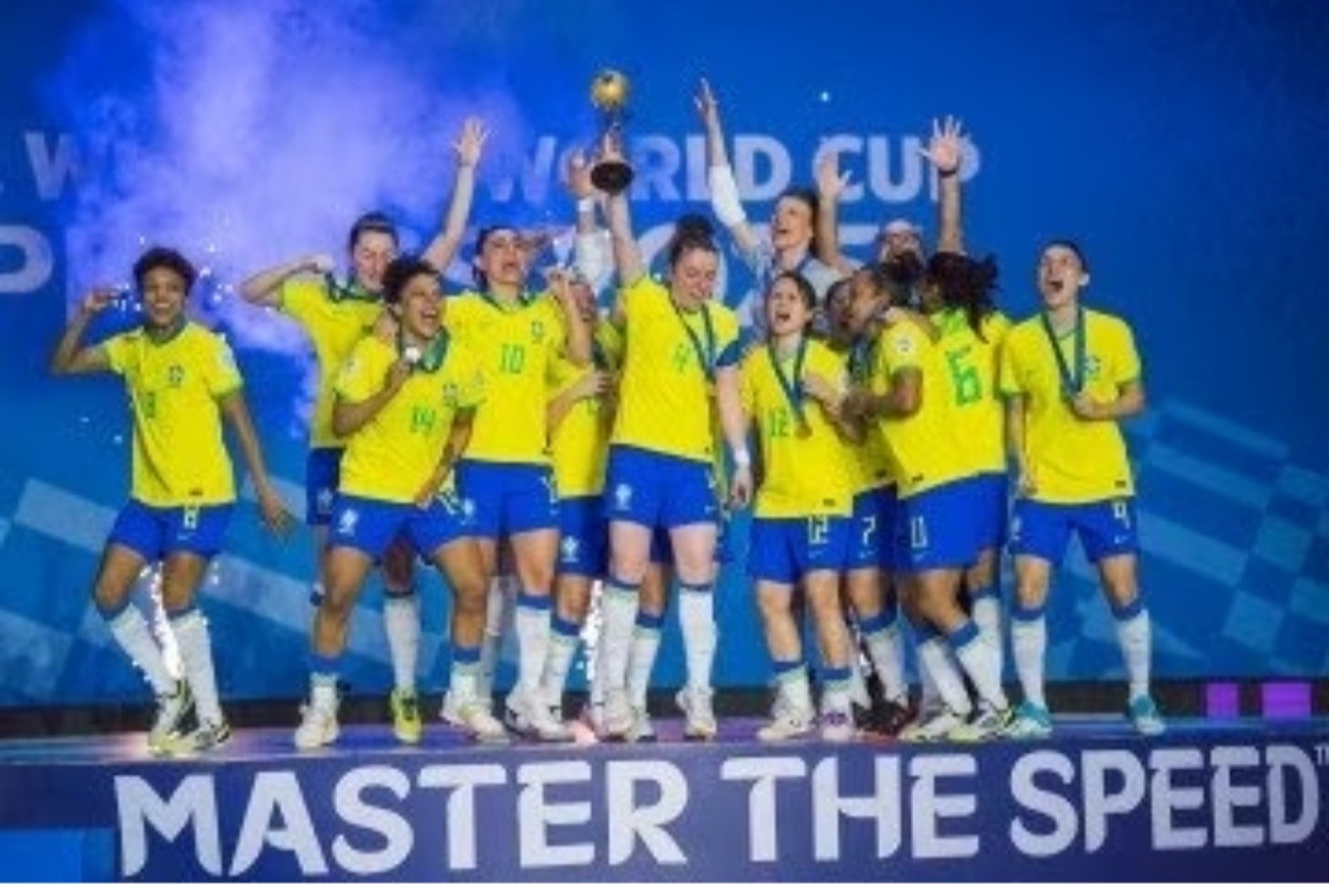 Brasil conquista primeiro título mundial de futsal feminino