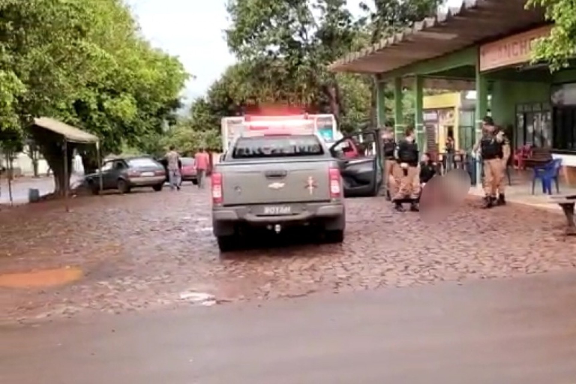 Briga deixa dois homens feridos no Portão Ocoí em Missal