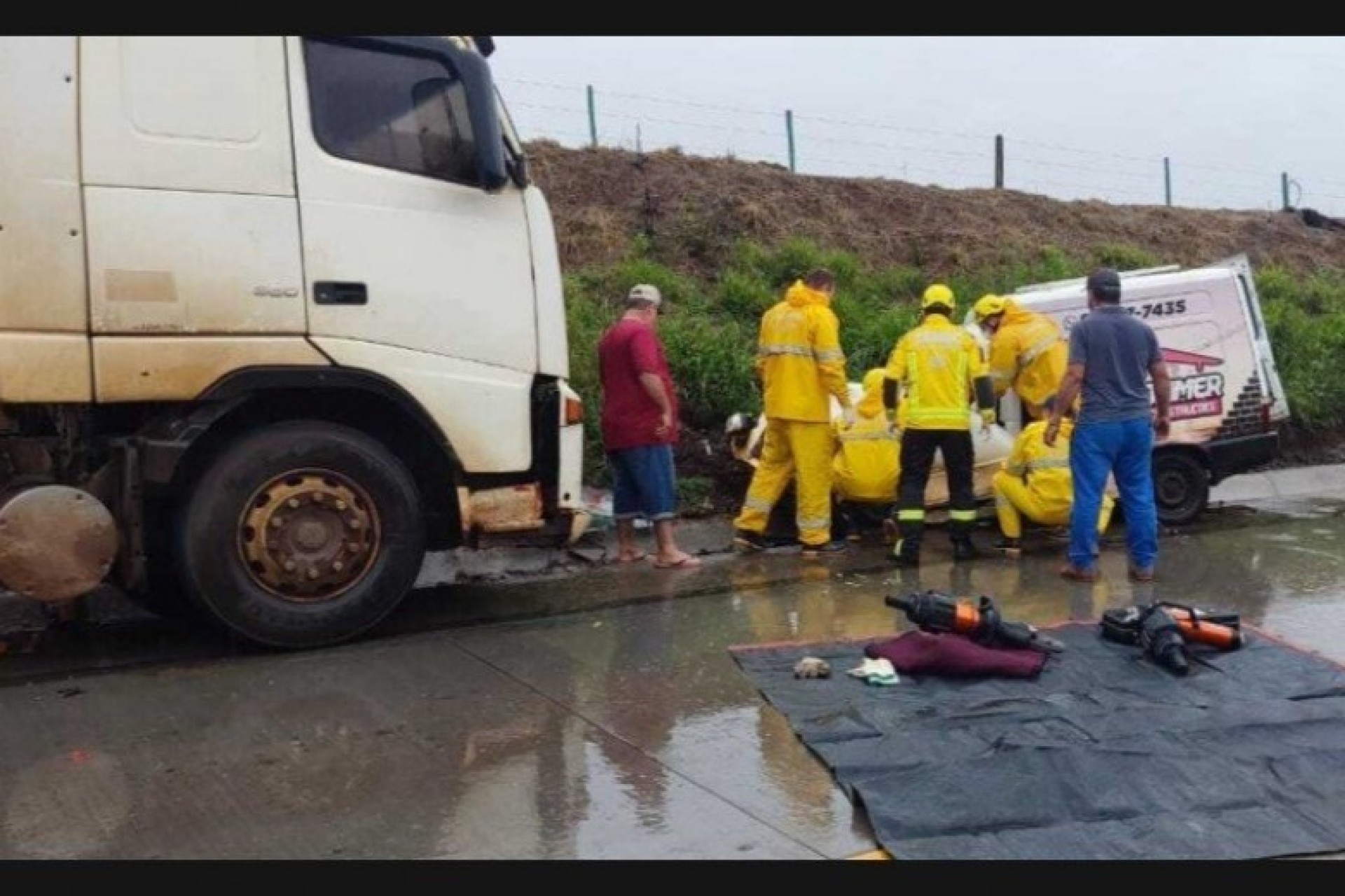 Caminhão com placas de Santa Helena se envolve em grave acidente na BR 163