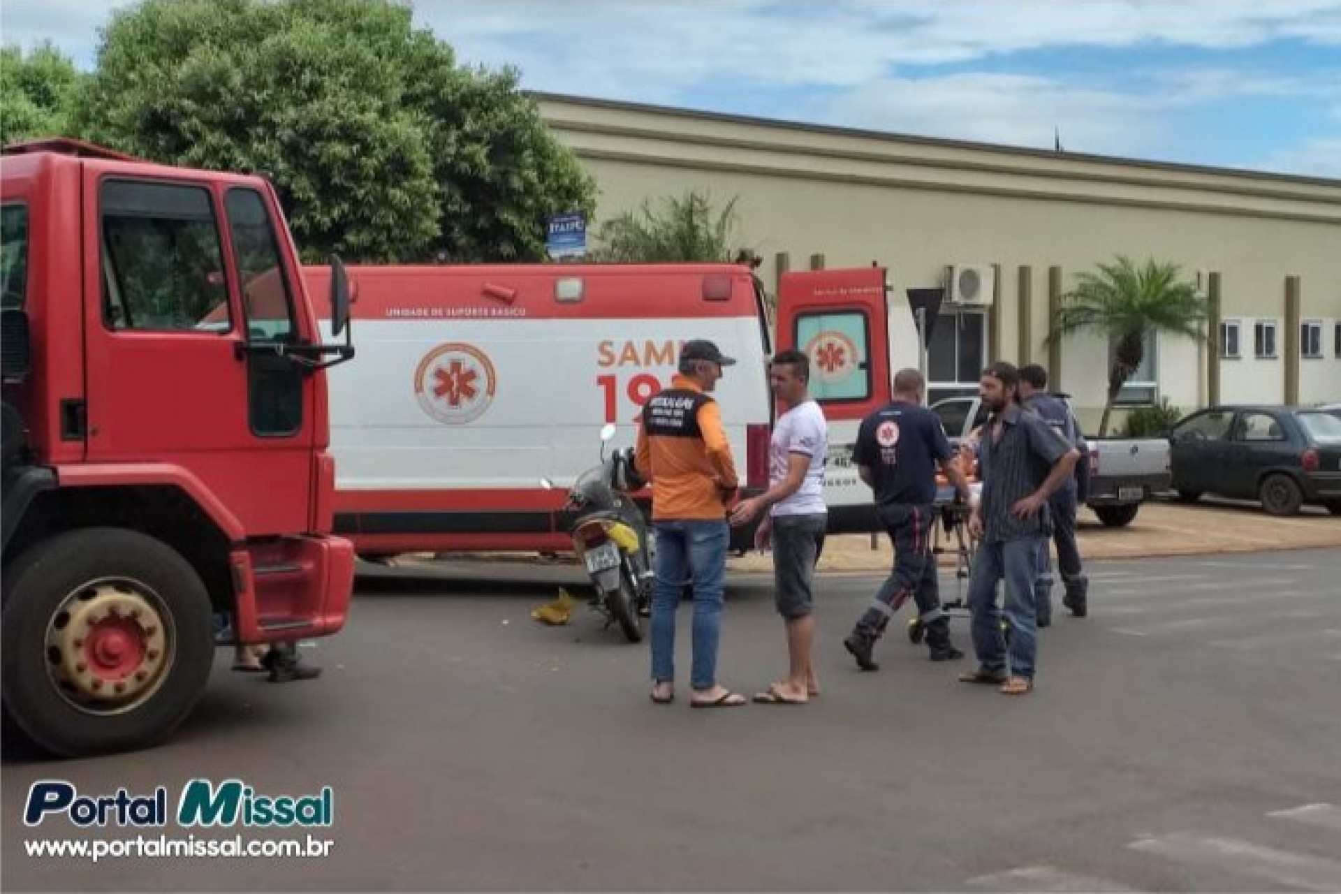 Caminhão e Moto se envolvem em acidente no centro de Missal