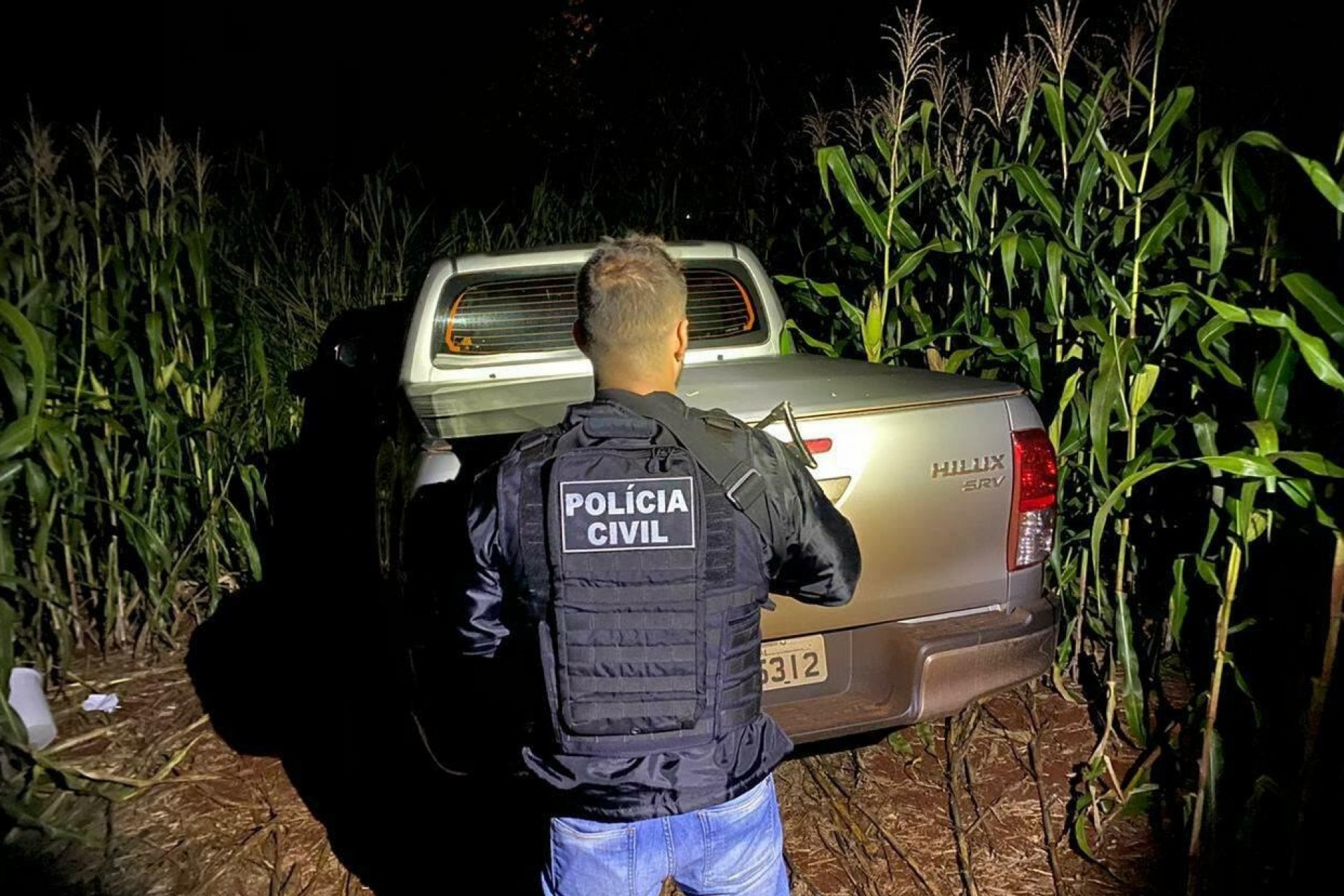 Caminhonete levada durante roubo a mão armada em Missal é recuperada pela Polícia Civil