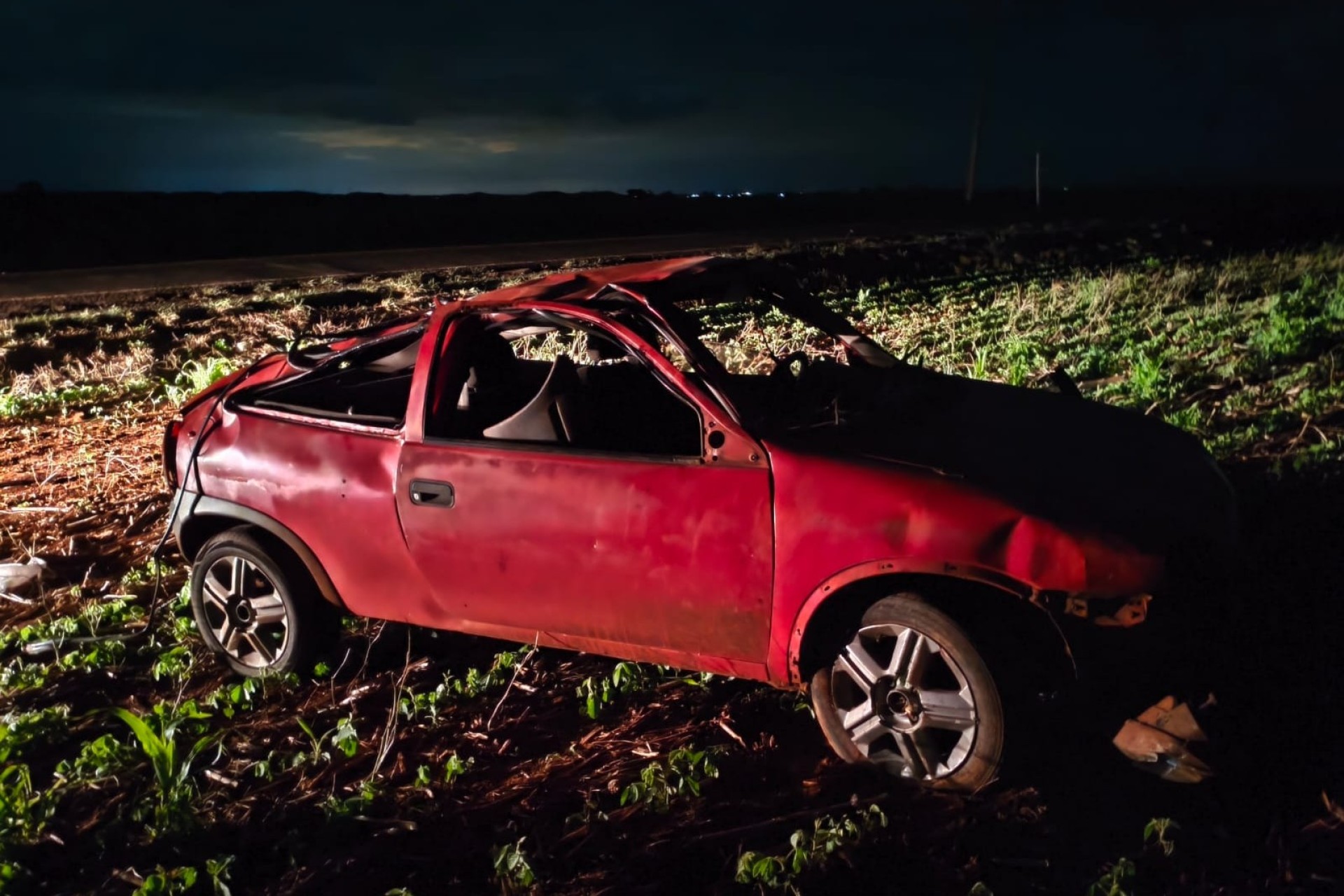 Capotamento foi registrado na PR-495 no começo da noite de hoje entre Missal e Medianeira