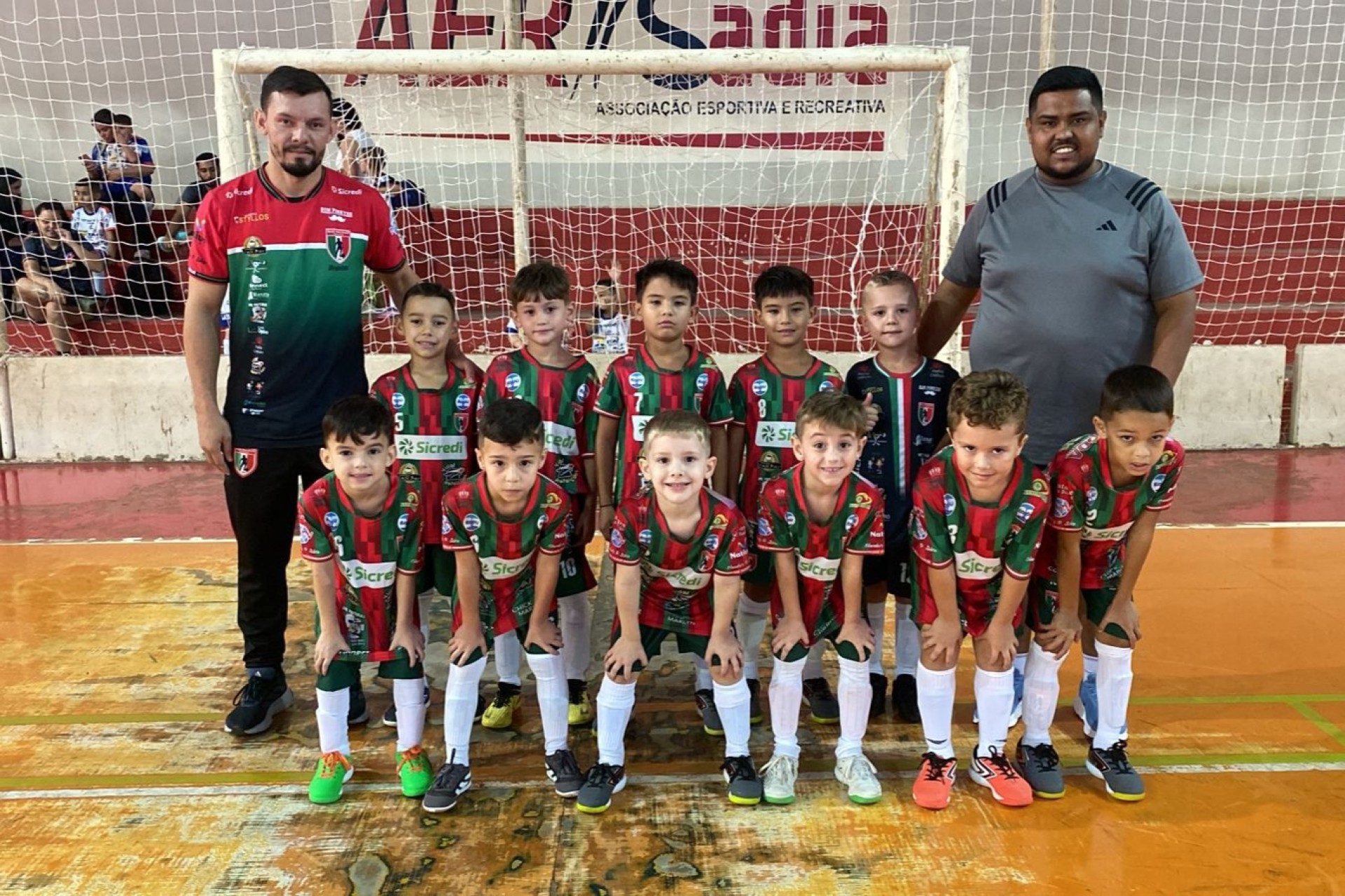 Categoria sub-07 da Escolinha Base Missalense garante vaga para próxima fase do paranaense de futsal