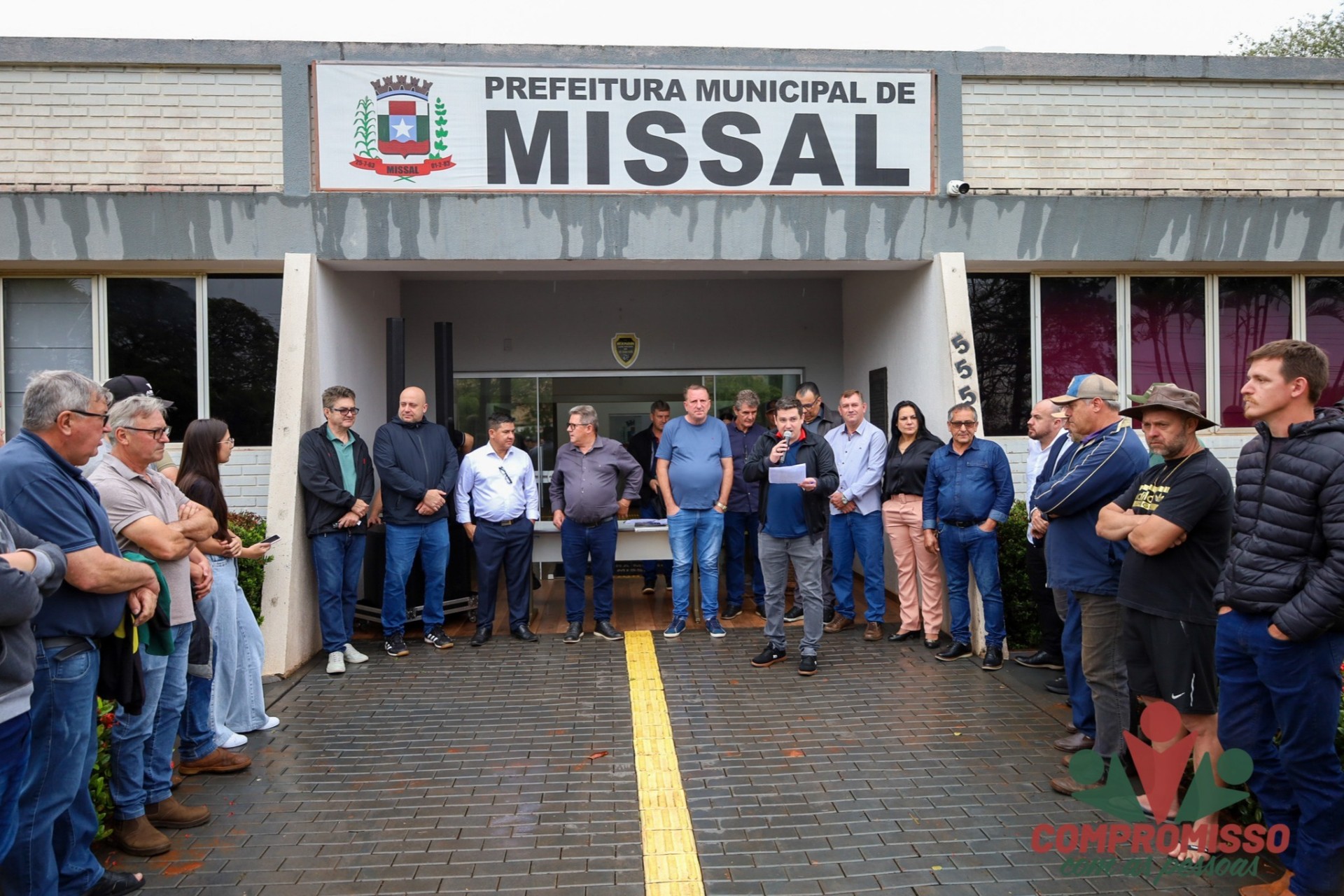 Cerca de 80 famílias de produtores rurais são beneficiadas com implementos agrícolas em Missal