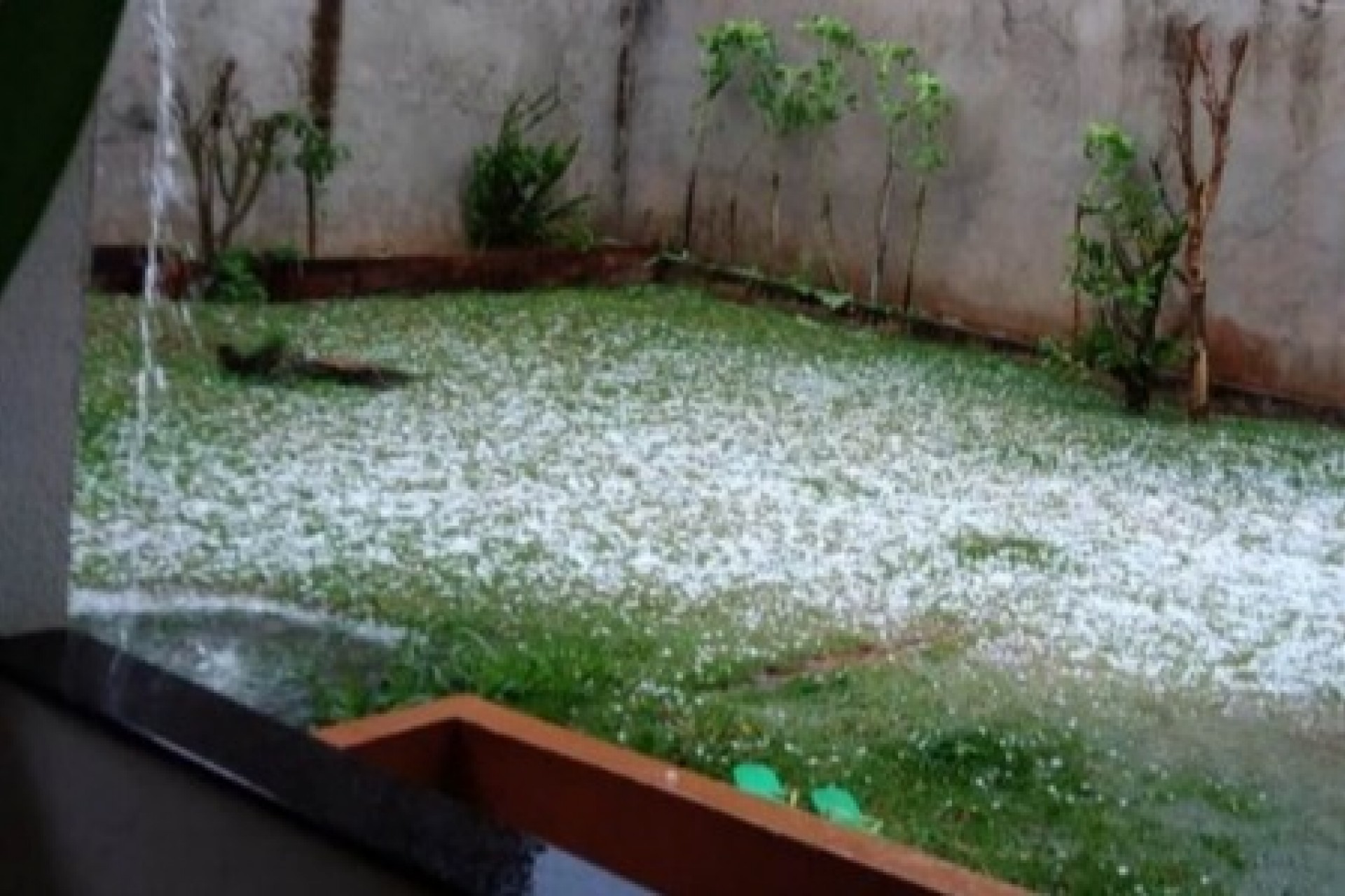 Chuva de granizo é registrada na região Sul de Cascavel