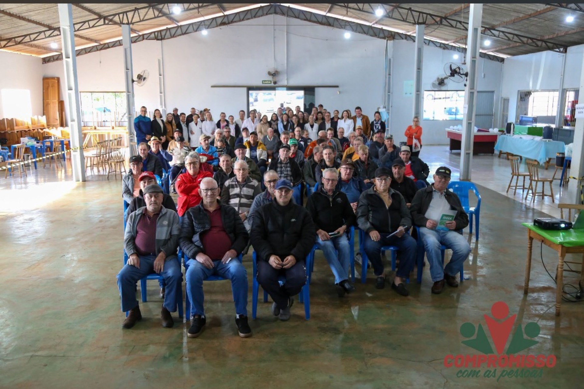 Clube do Bairro Renascer recebe ações do Agosto Azul