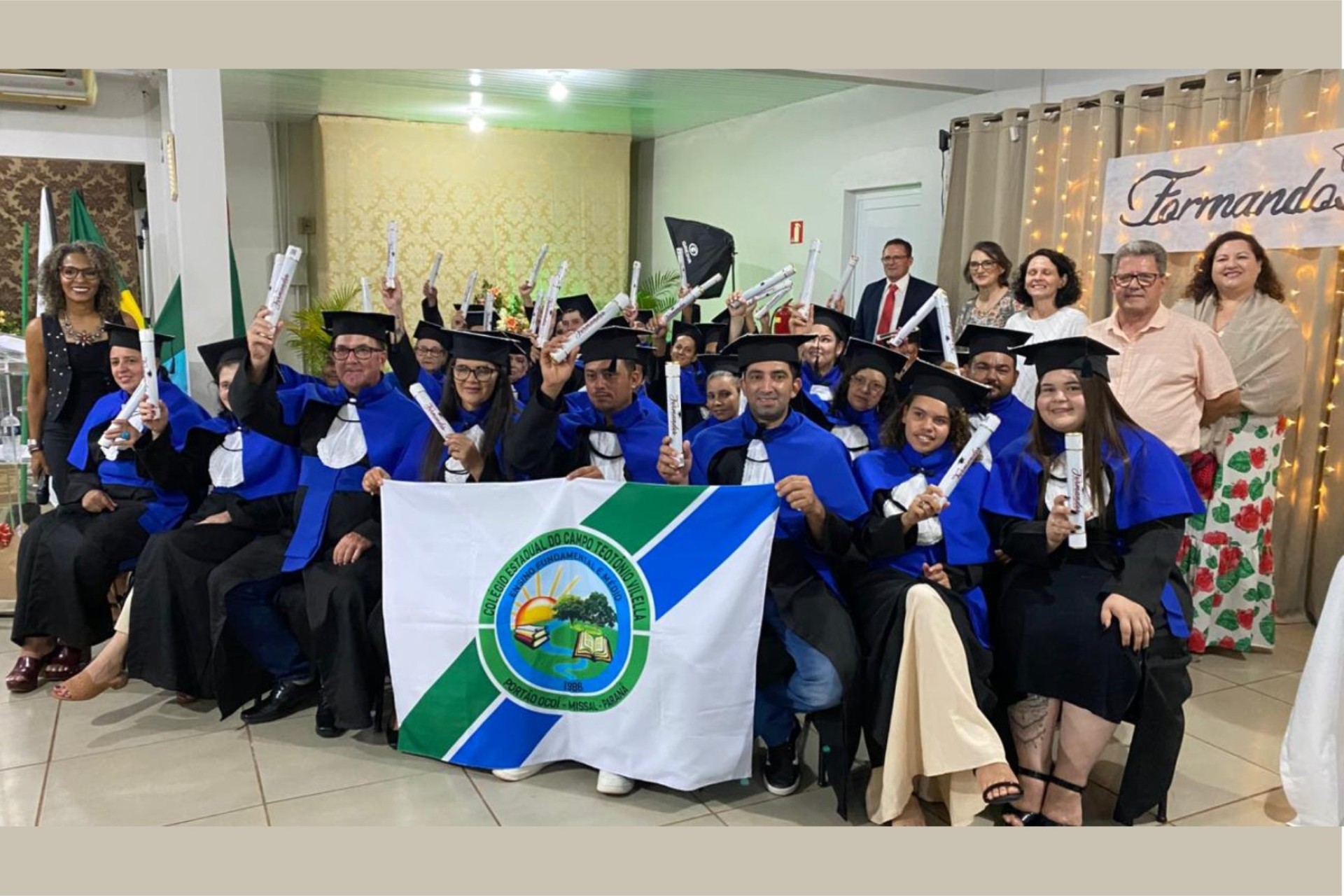 Colégio Estadual do Campo Teotônio Vilella realiza colação de grau da EJA 2025