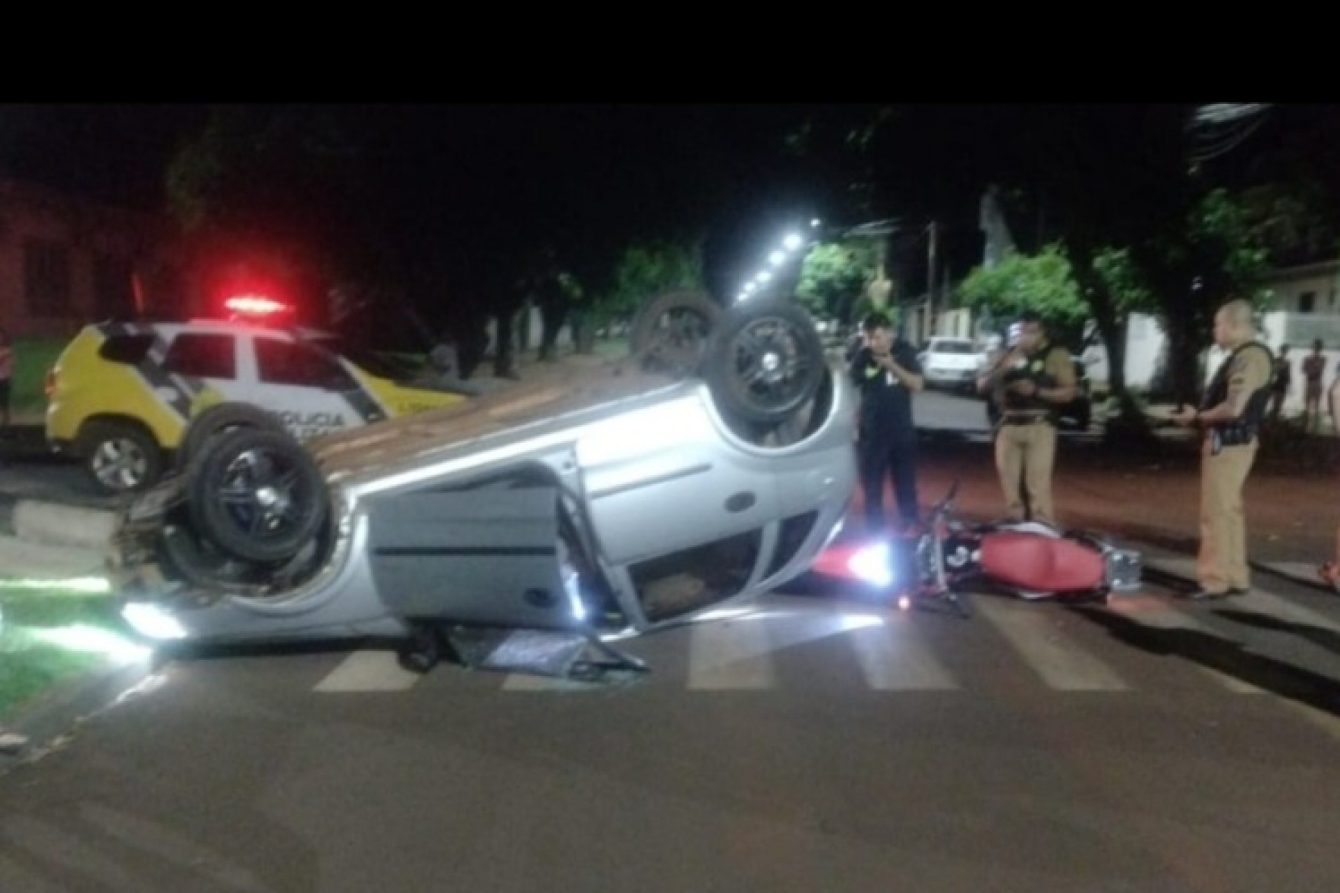 Colisão em cruzamento deixa uma pessoa ferida no centro de Medianeira