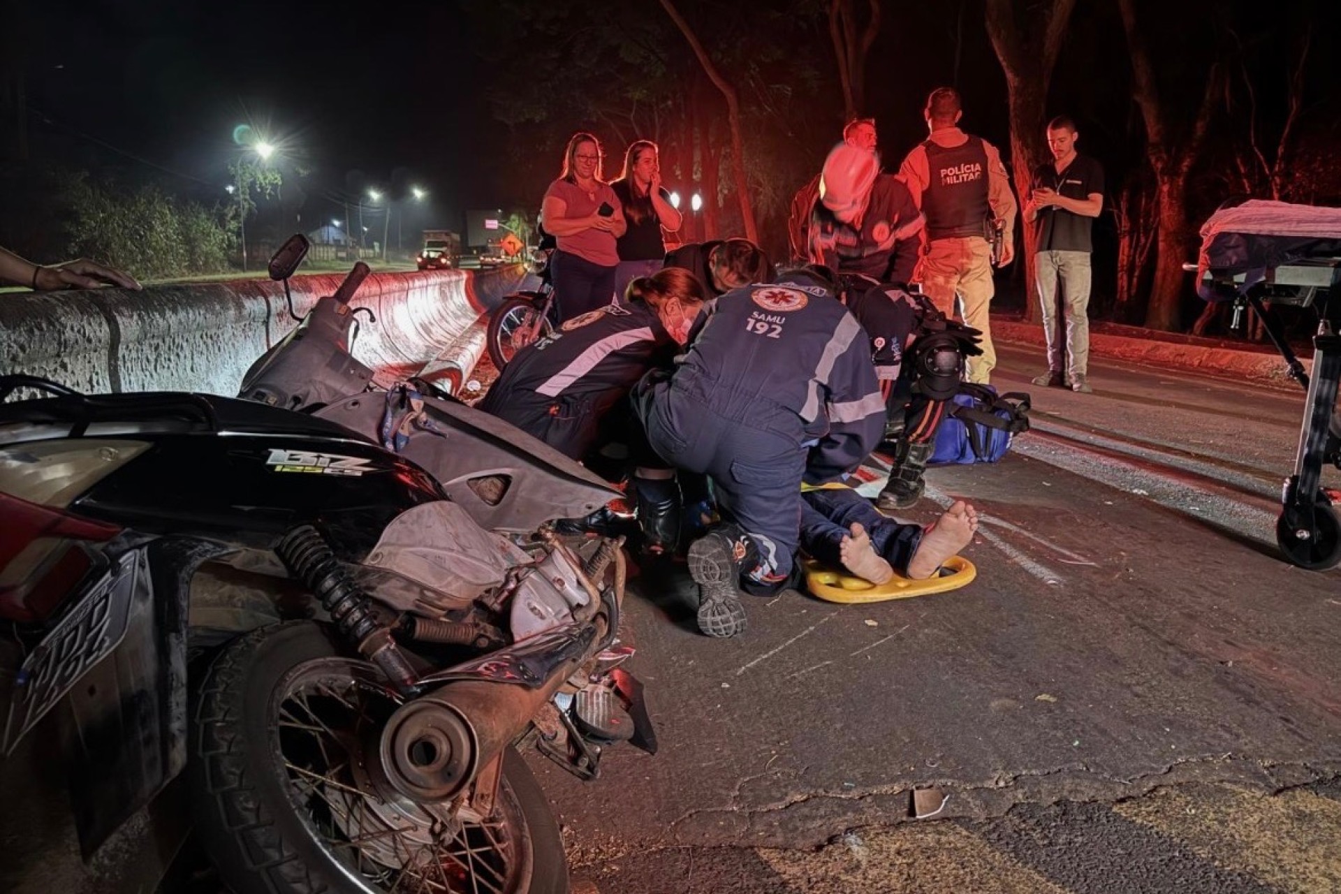 Colisão frontal entre motos deixa jovem em estado grave em Santa Helena