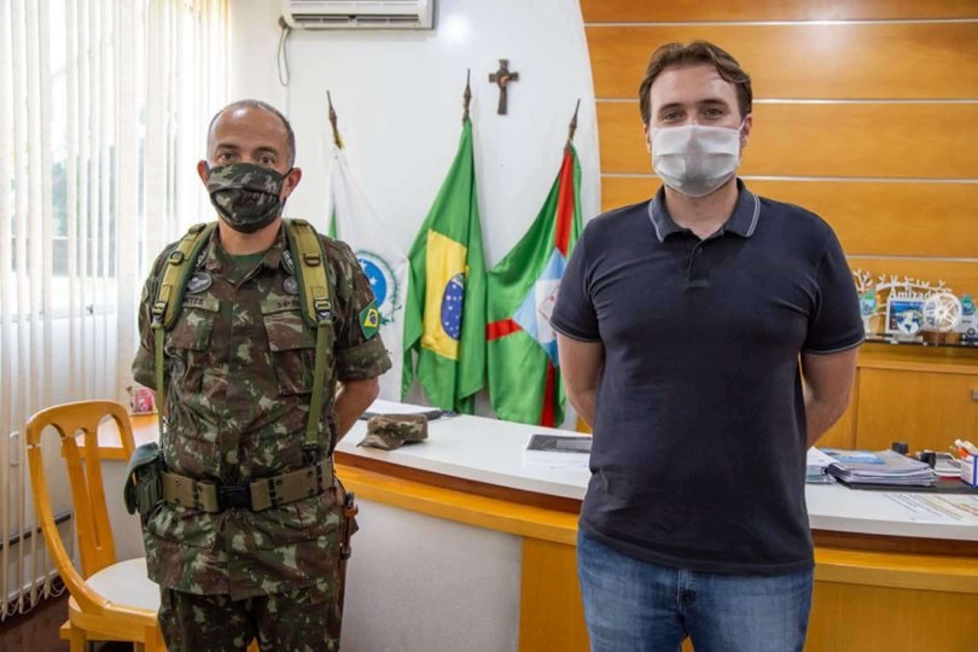 Comandante do 34º Batalhão de Infantaria Mecanizado de Foz do Iguaçu esteve em Missal