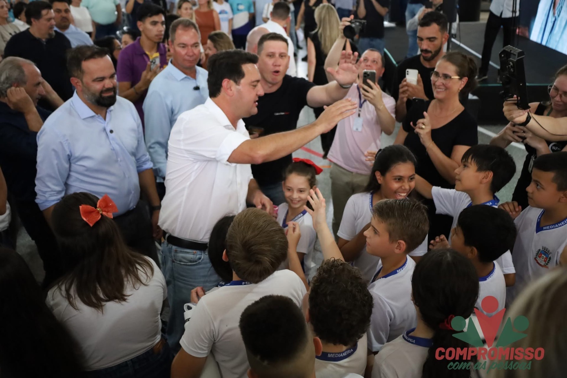 Comitiva de Missal prestigia inauguração Centro de Educação Profissional de Medianeira