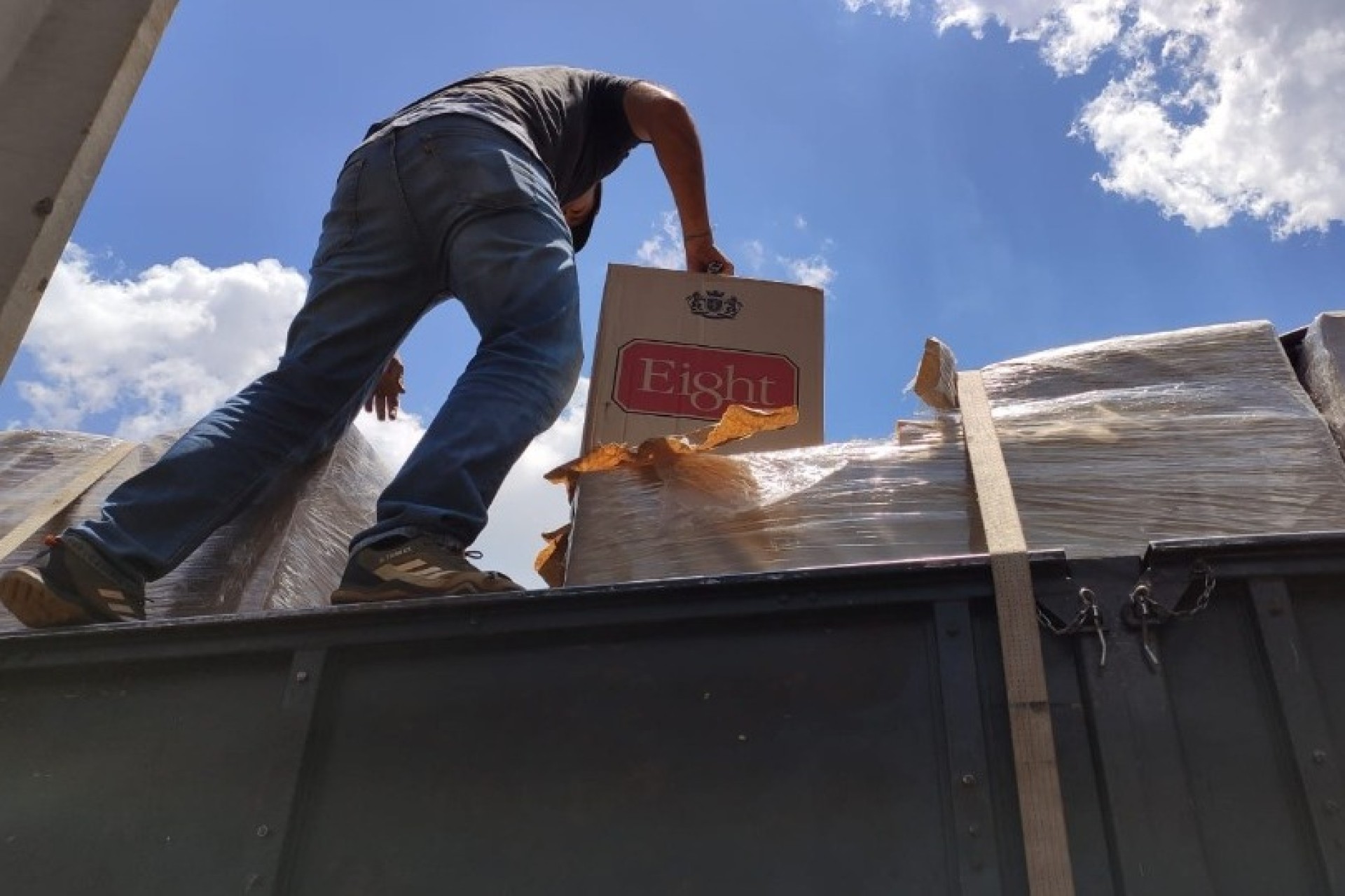 Contrabando causa prejuízo de R$ 471 bilhões ao país em 2024