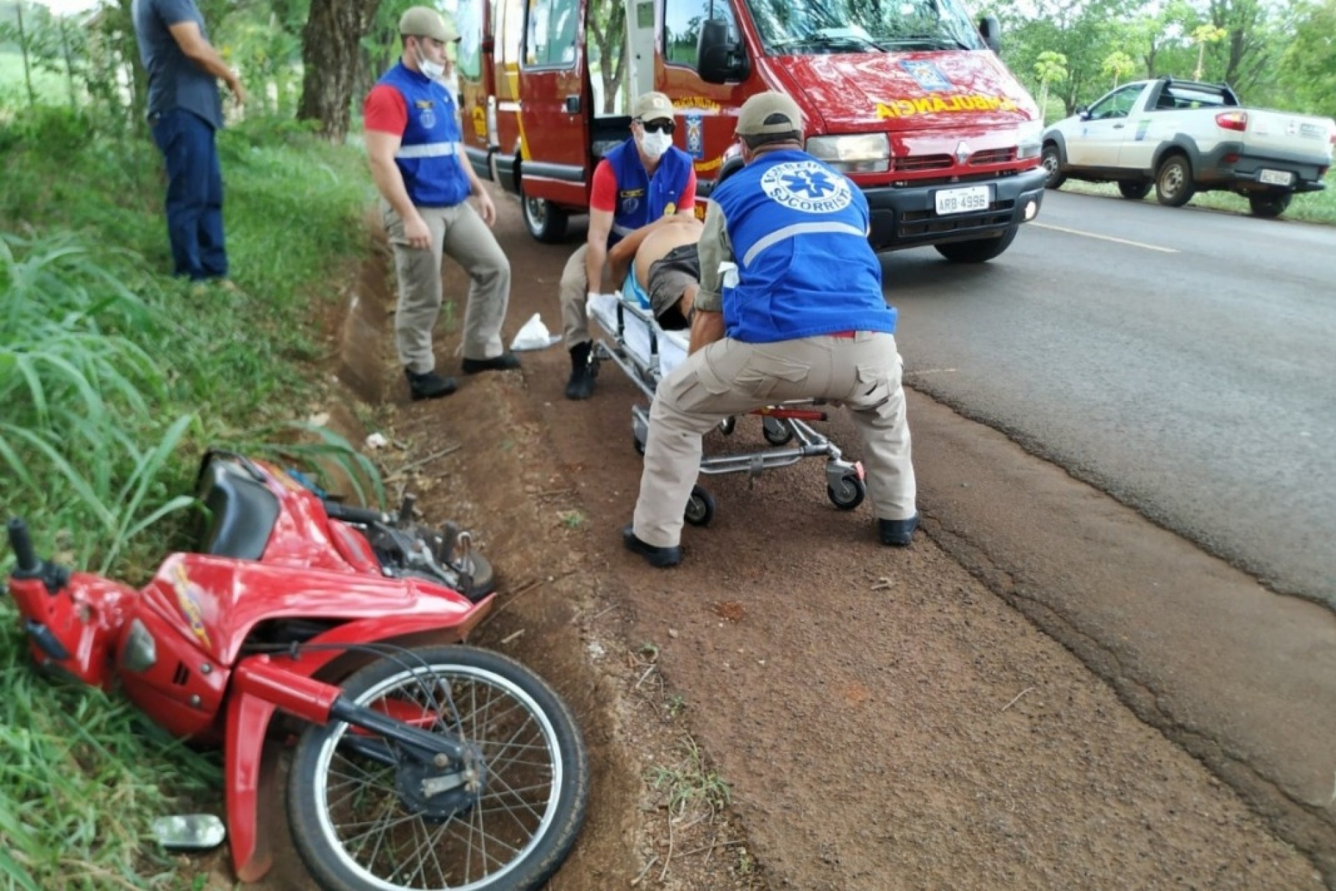 Corpo de Bombeiros socorre motociclista em estado grave na PR-497