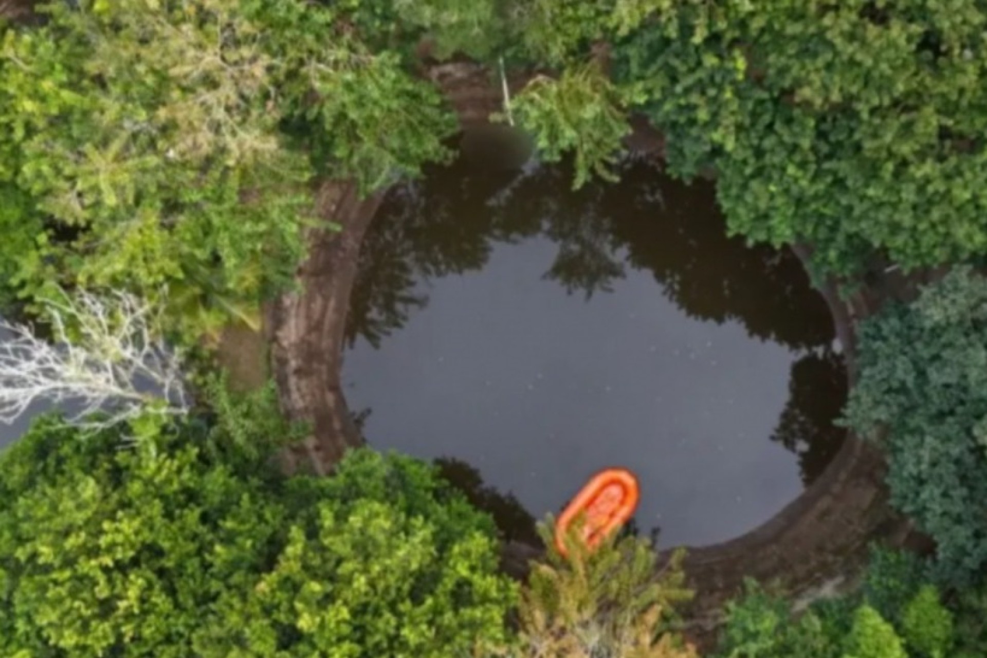 Corpo de idosa desaparecida foi localizado após esvaziamento de lago em pesqueiro no Paraná