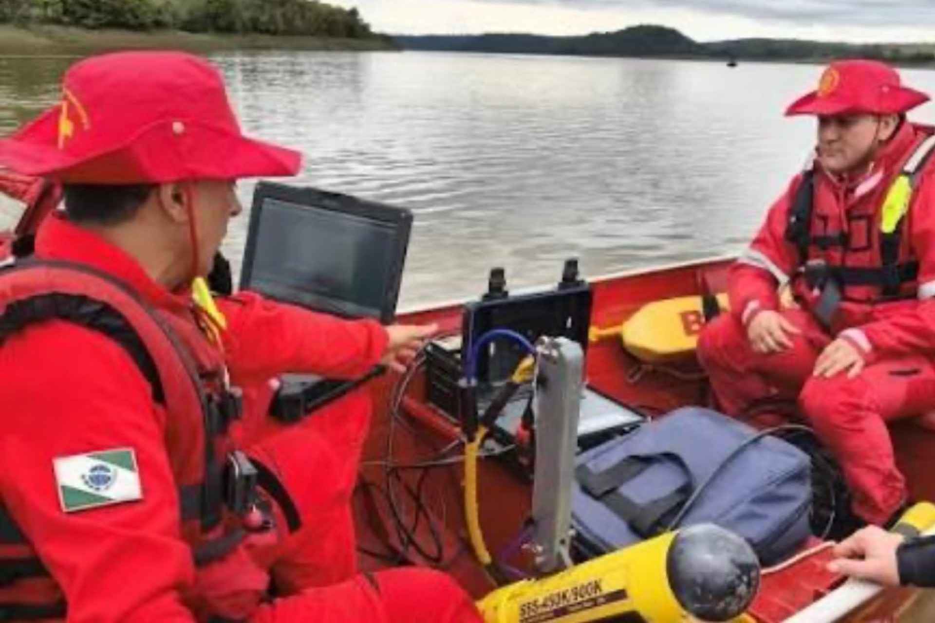 Corpo de um dos pescadores desaparecidos no Lago de Itaipu é encontrado