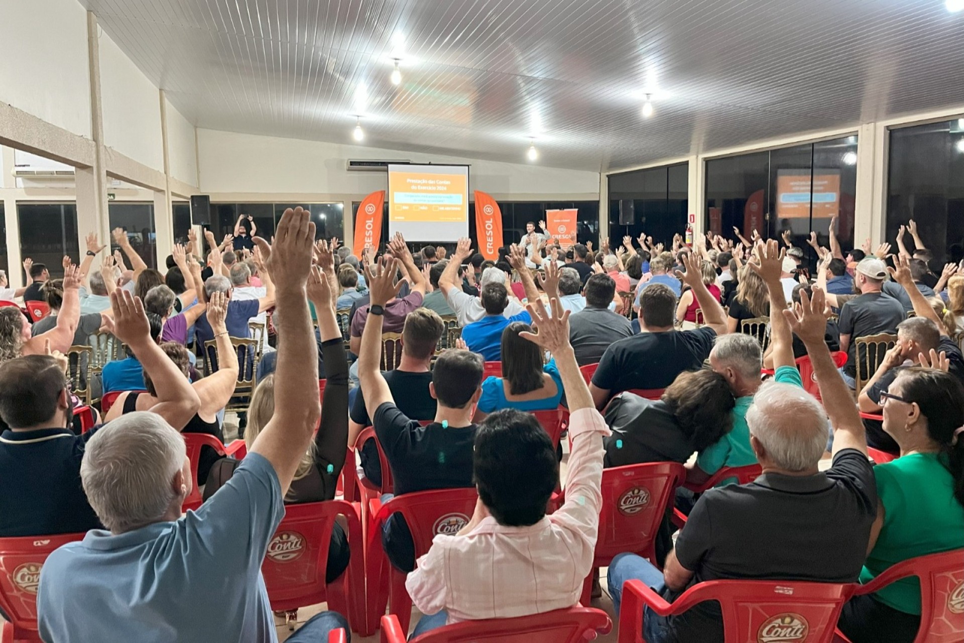 Cresol Conexão encerra assembleias de relacionamento com inauguração em São Tomé