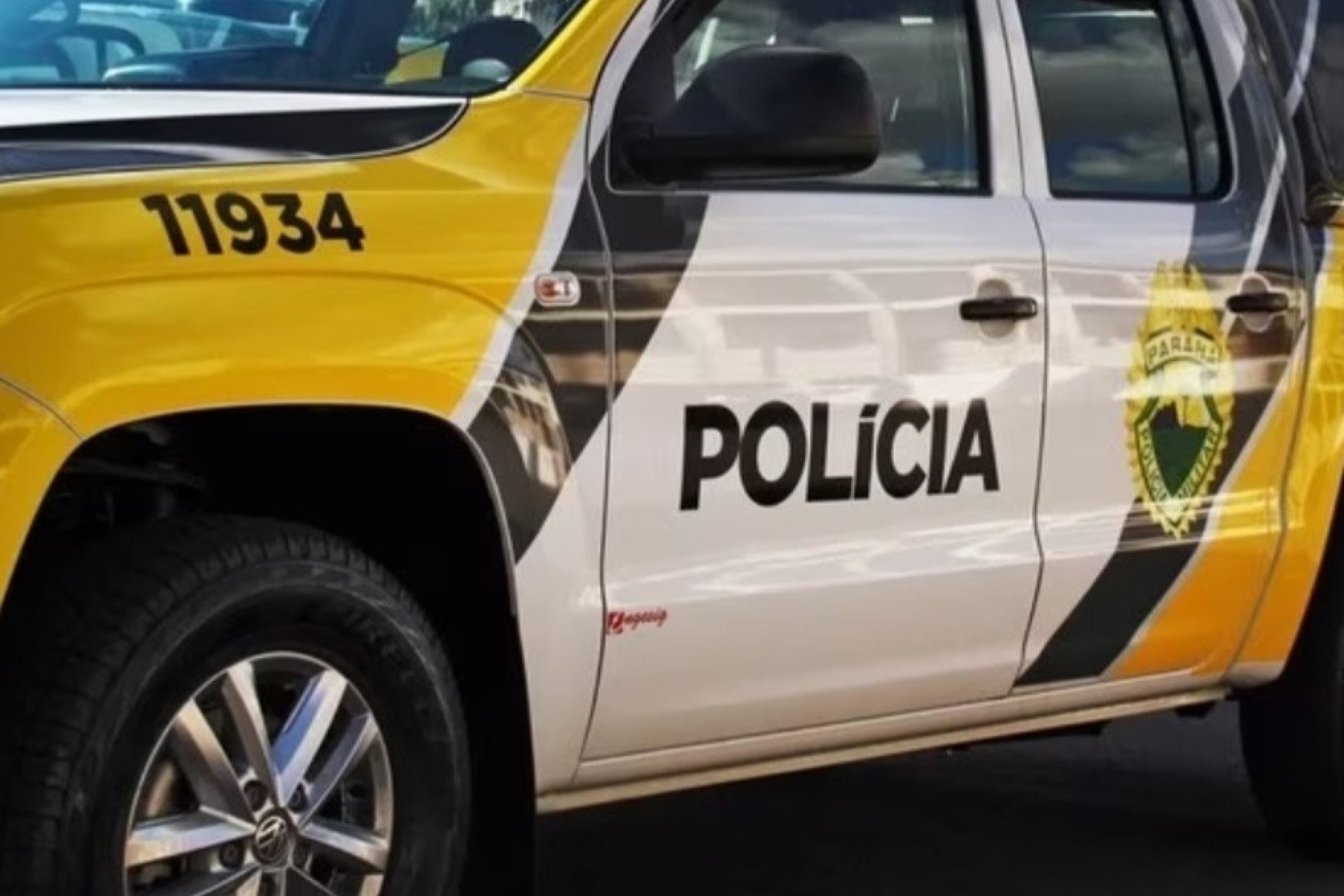 Criança de 10 anos morre atropelada por colheitadeira em estrada rural do Paraná