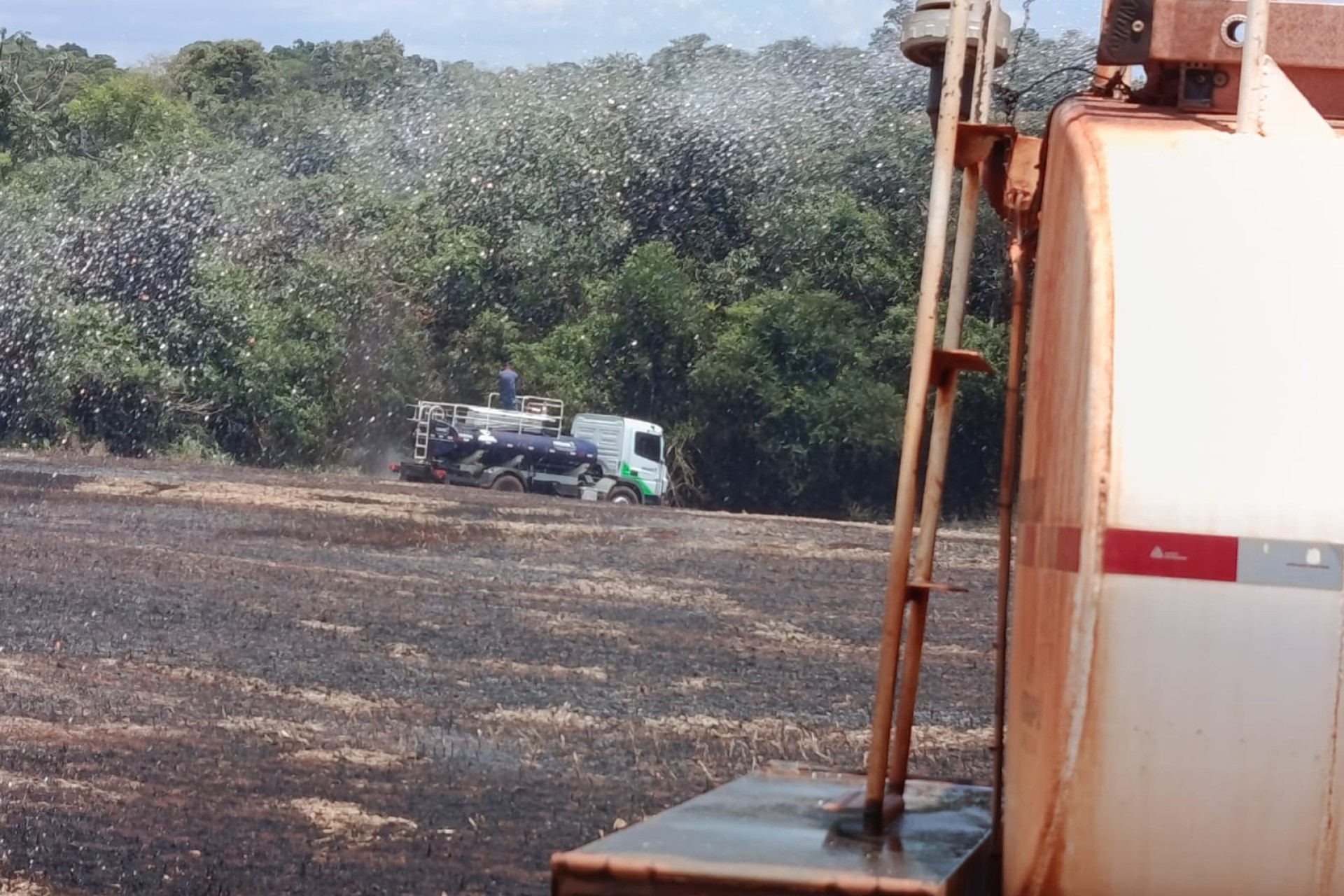 Defesa Civil de Missal combate incêndio de Grande proporção na Região Beira Lago