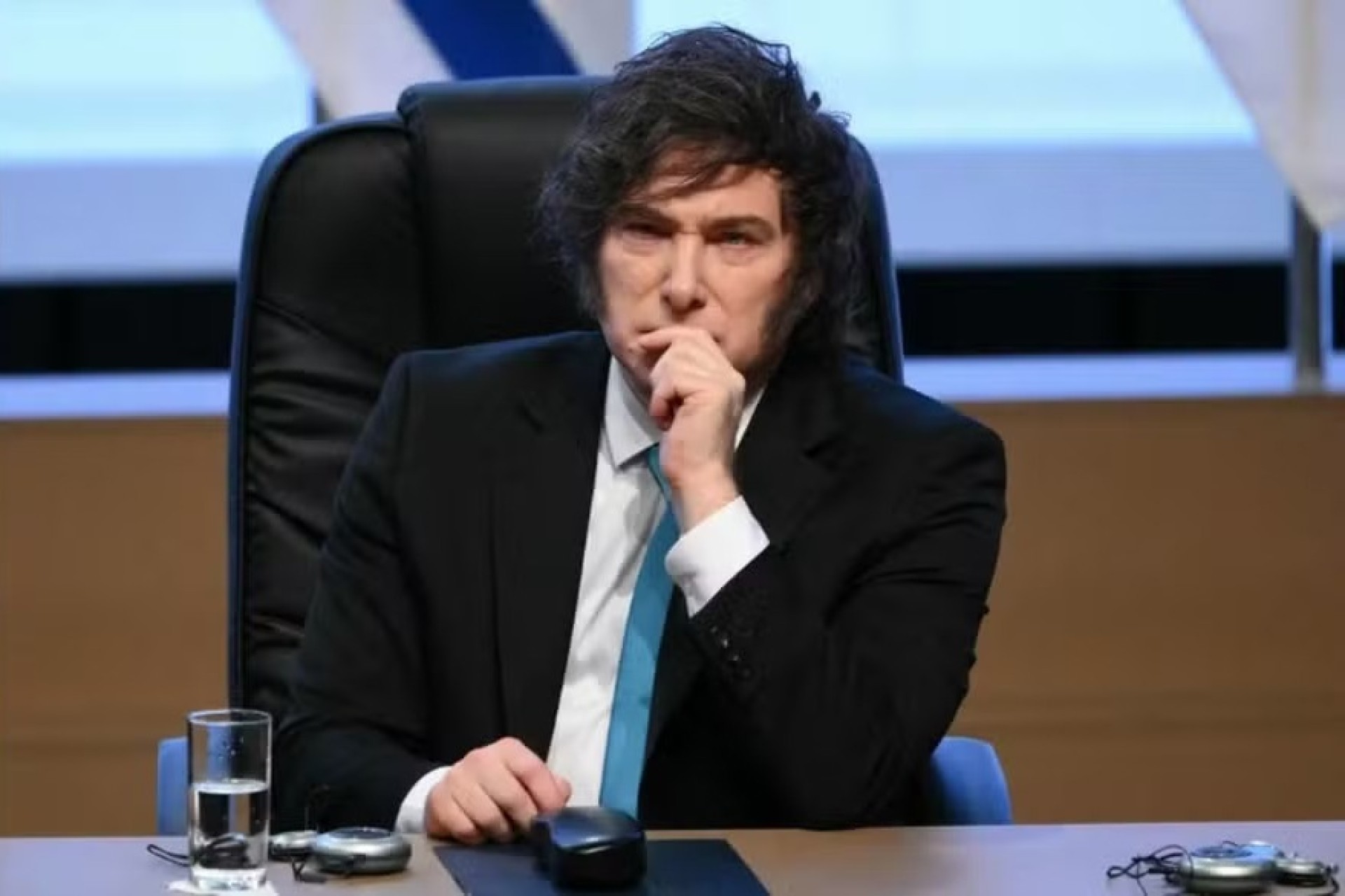 Economia e escândalos provocam queda de popularidade de Milei na Argentina