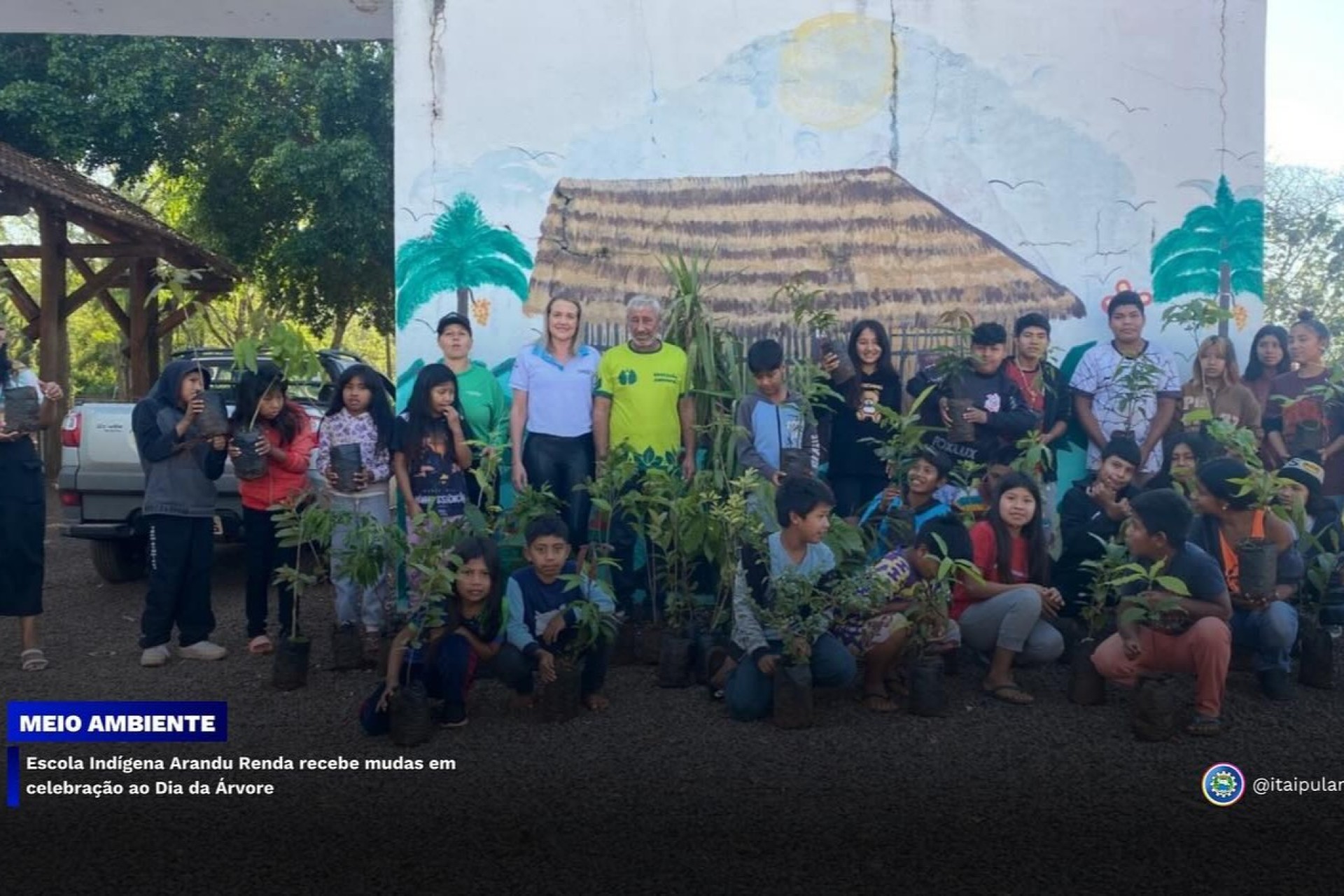 Escola Indígena Arandu Renda recebe mudas em celebração ao Dia da Árvore
