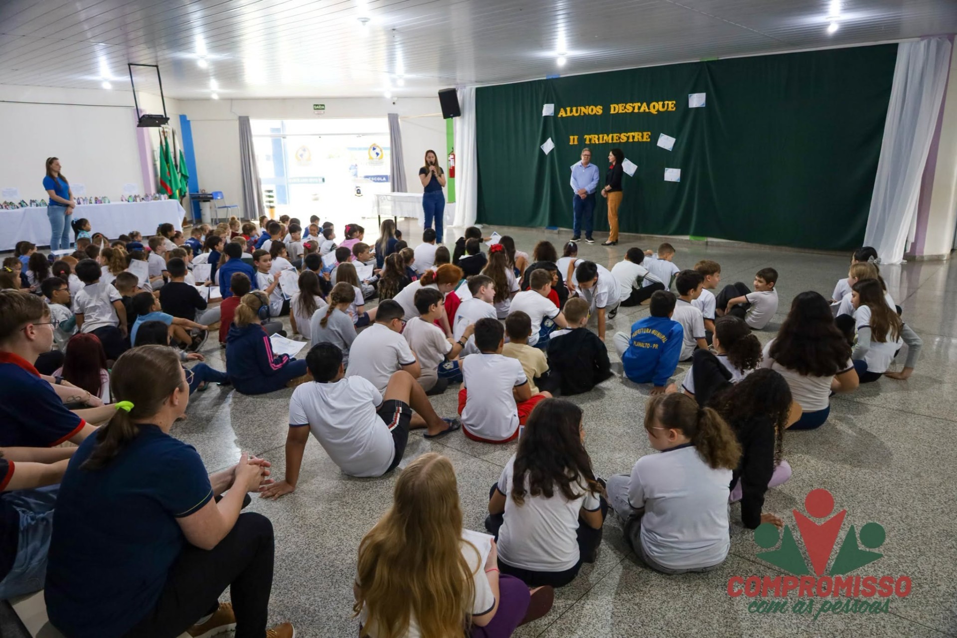 Escola Novo Milênio certifica alunos destaque do segundo trimestre letivo