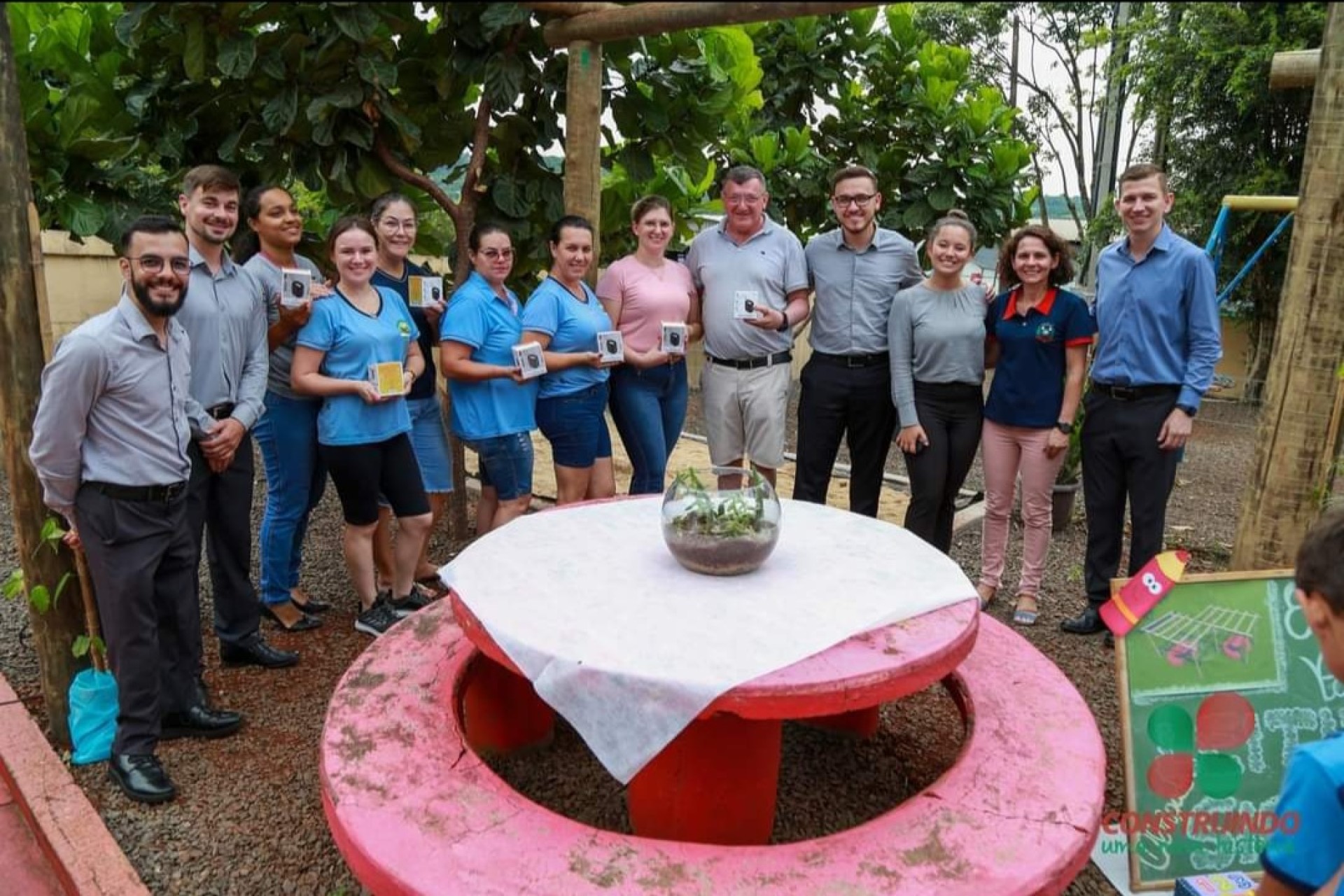 Espaço para incentivar a leitura é inaugurado na Escola de Linha Jacutinga