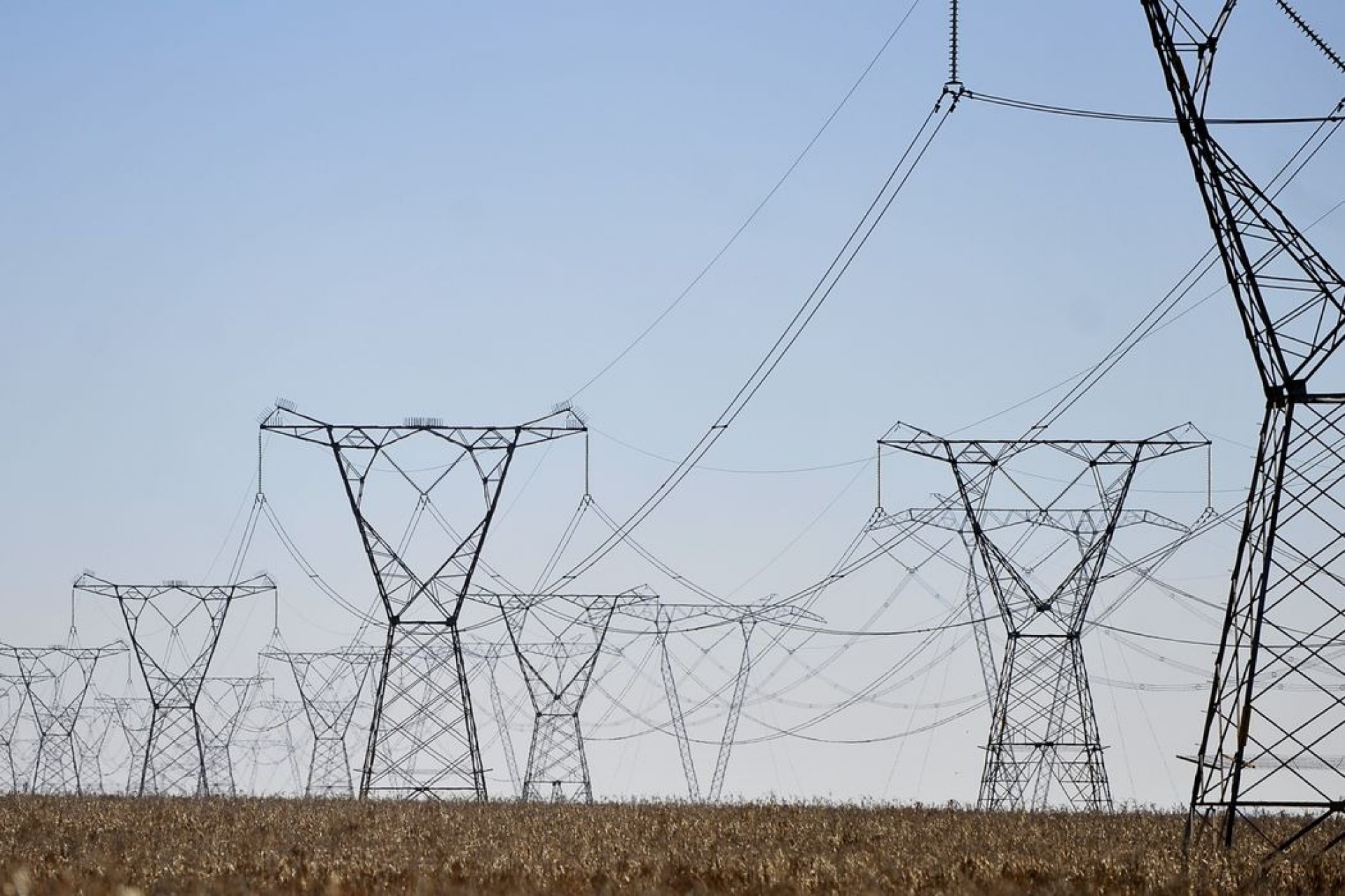 Fim de taxa extra na conta de luz, que terá redução de preços a partir do dia 16