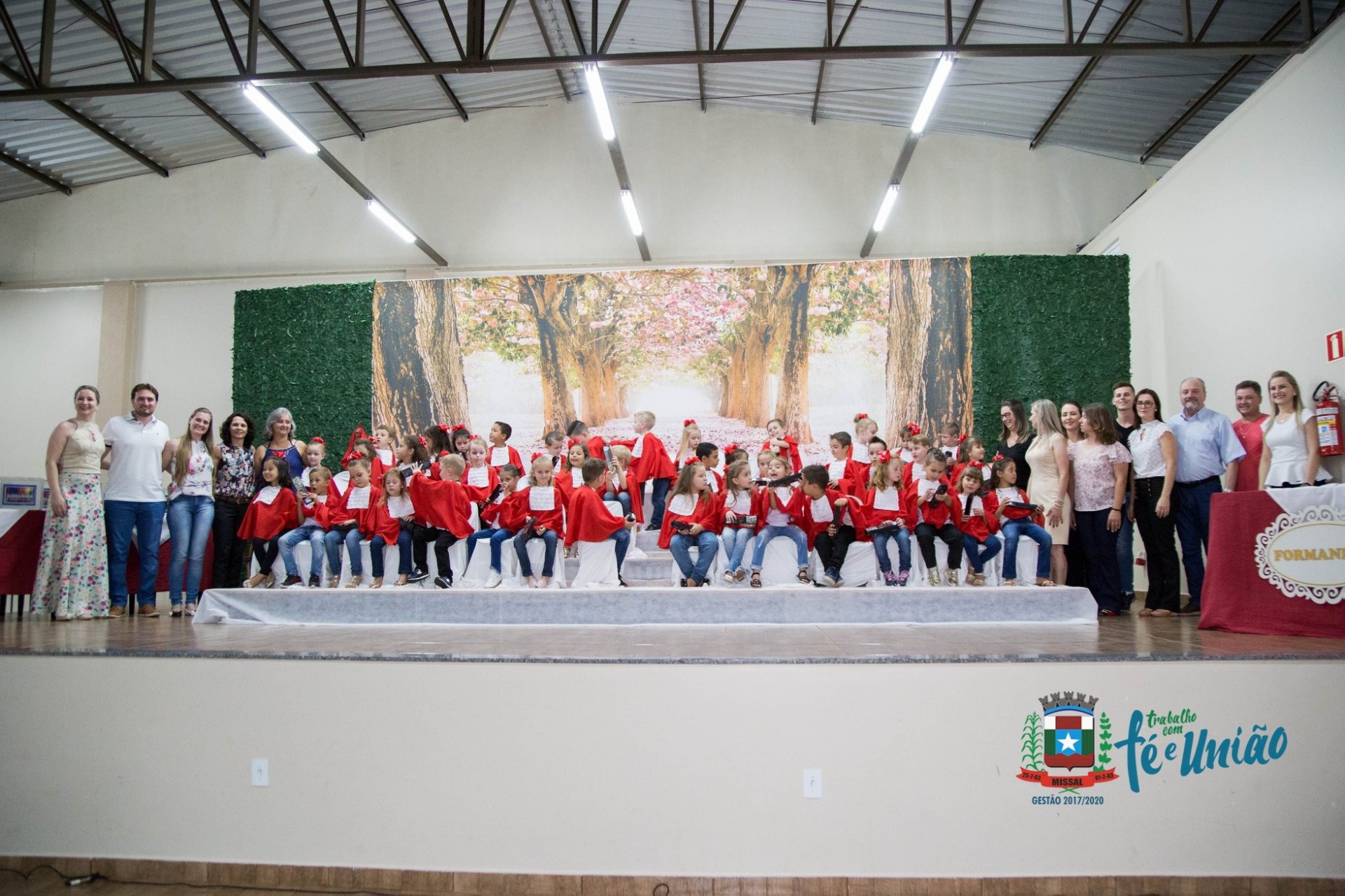 Formatura da Educação Infantil da Escola Municipal Novo Milênio