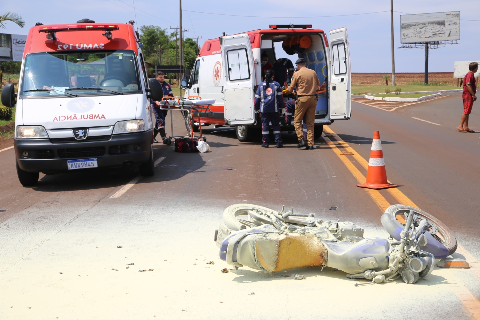Grave acidente na PR-497 no trevo de acesso à Itaipulândia