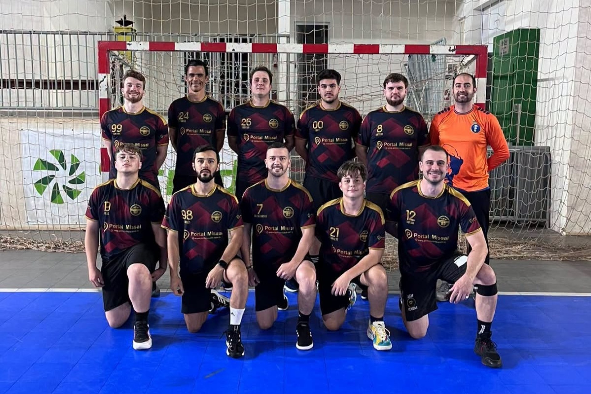 HANDEBOL: A equipe Aviões do Forró/Portal Missal estreou com vitória diante da equipe Gladiadores