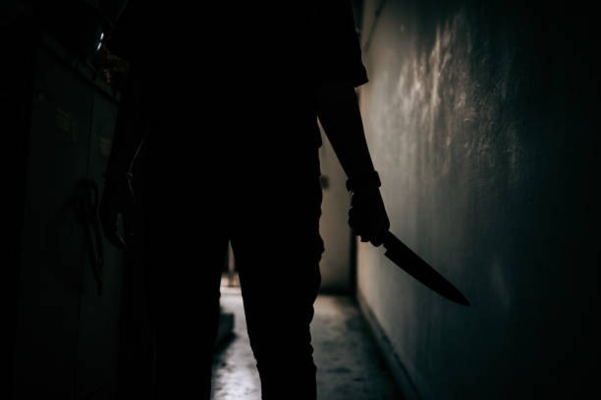 Homem é encontrado morto com três perfurações provocadas por faca