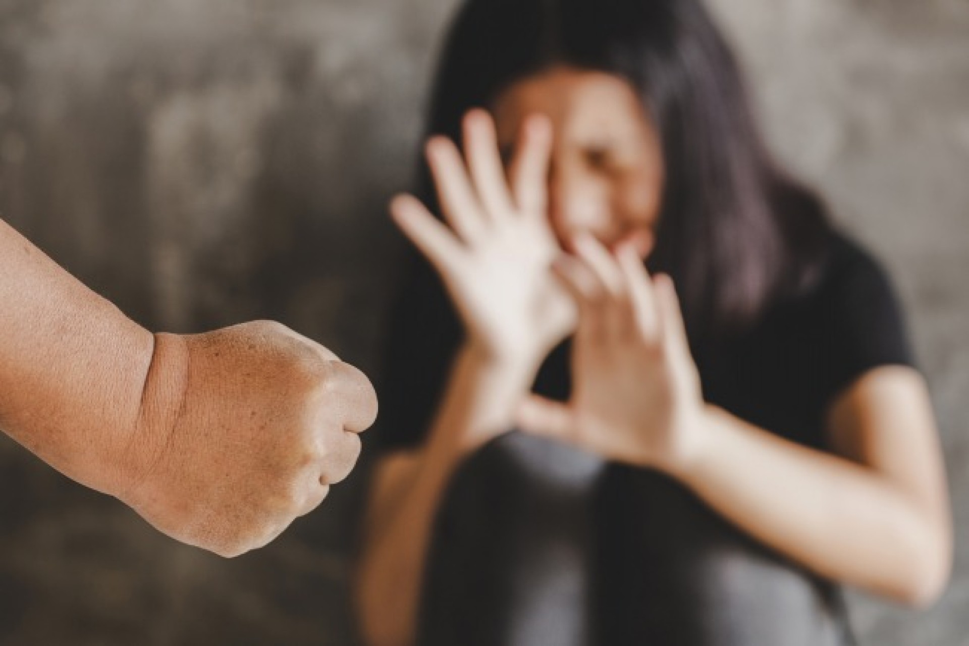 Homem embriagado invade casa da ex e agride duas mulheres em Medianeira