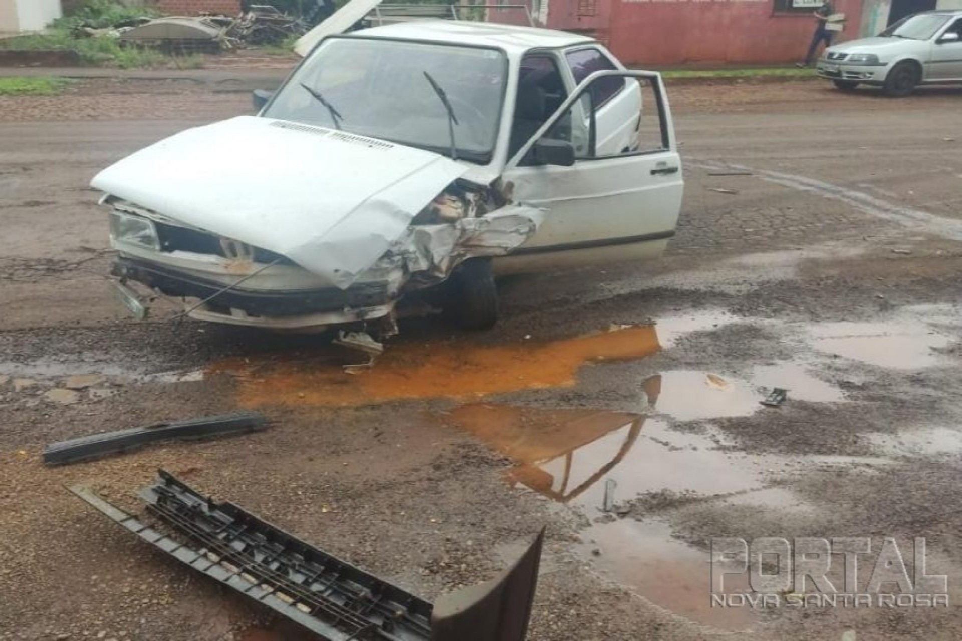 Homem se envolve em dois acidentes e foge dos locais em Santa Helena