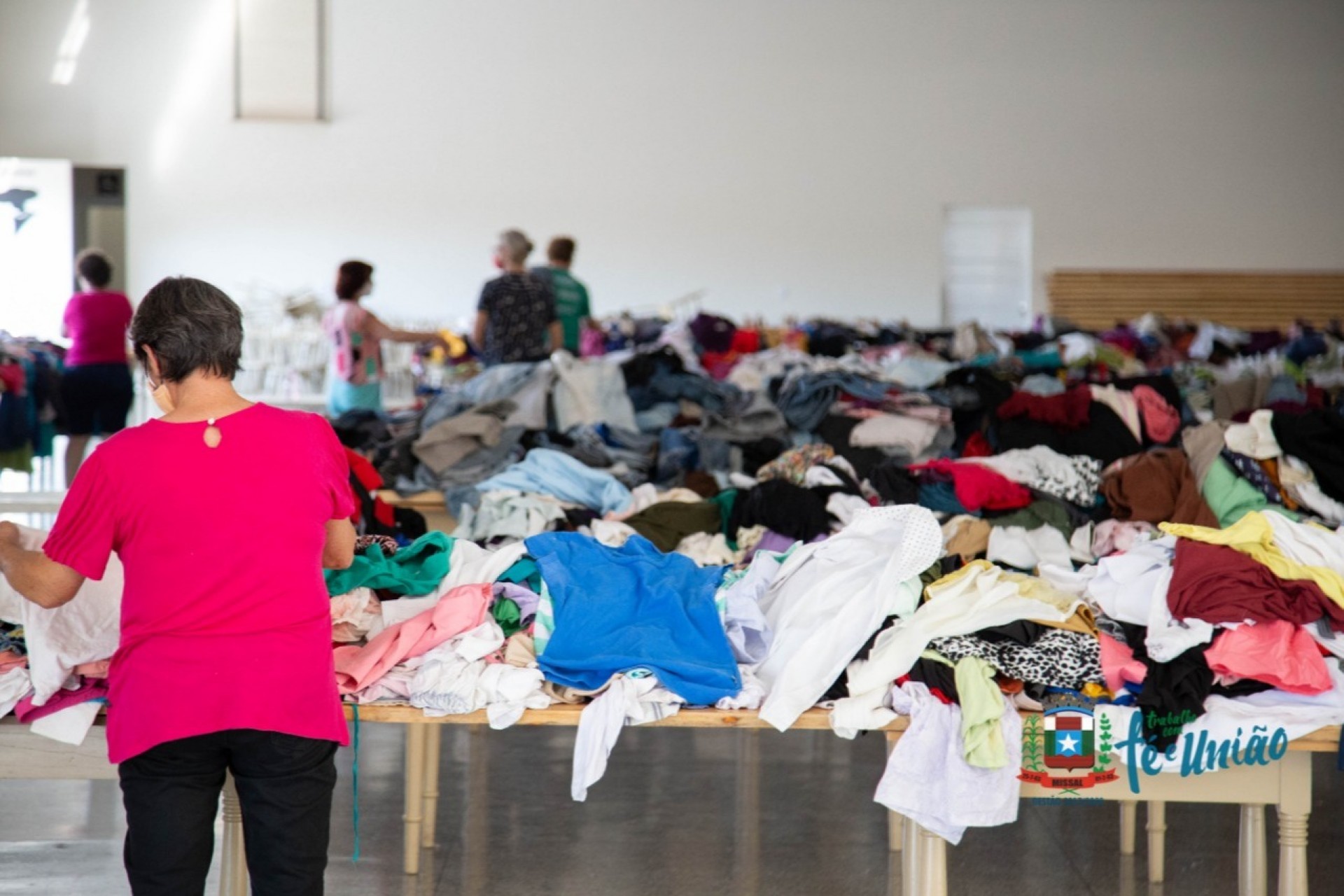 Iniciado nesta segunda-feira o Feirão de Roupas Usadas em Missal