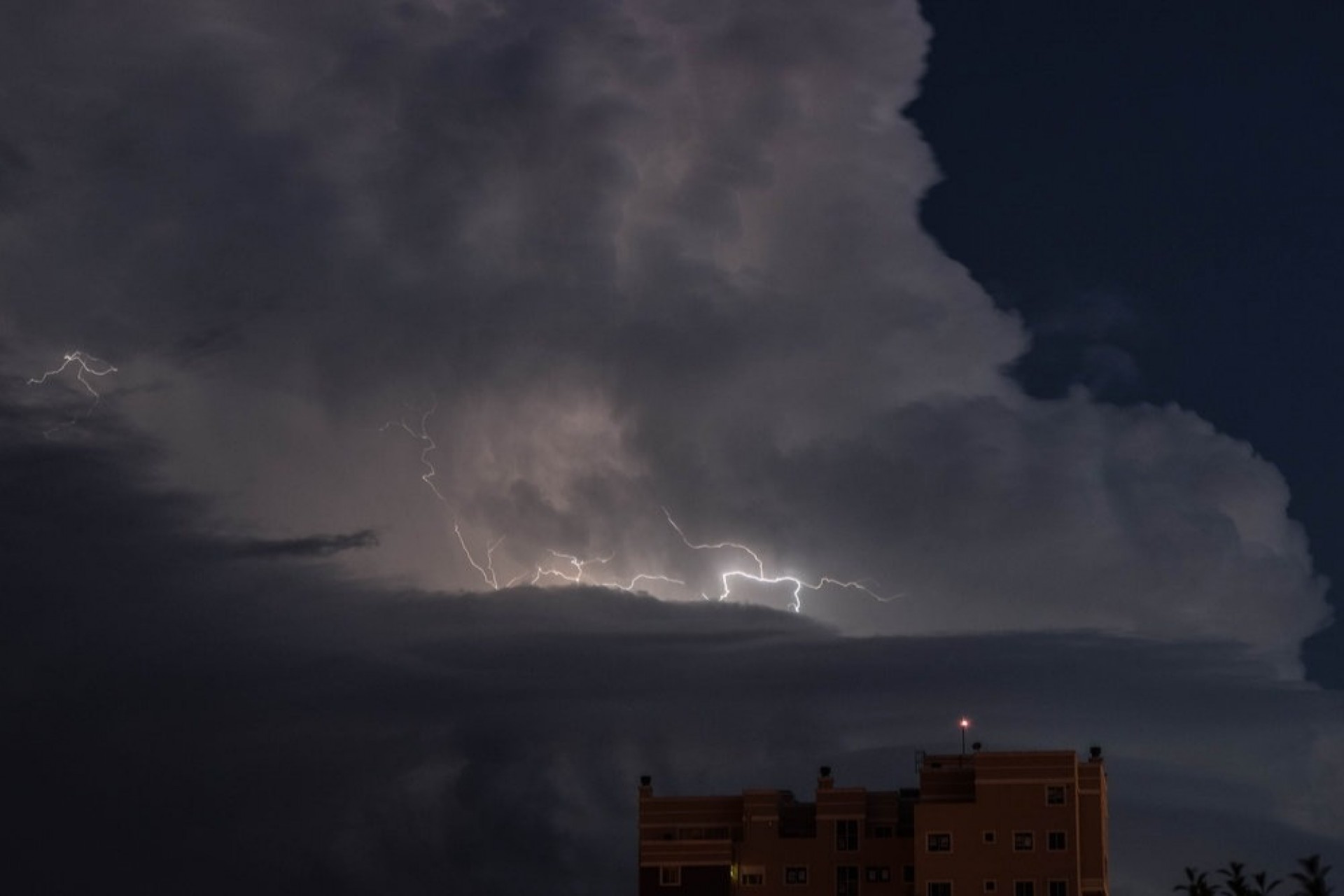 INMET alerta para tempestade nesta quinta (31) em Missal e toda a região oeste