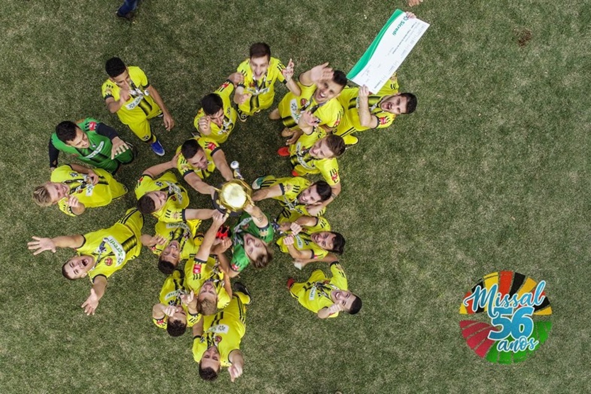Itaipulândia é campeão da 3ª Copa Oeste Sicredi de Futebol