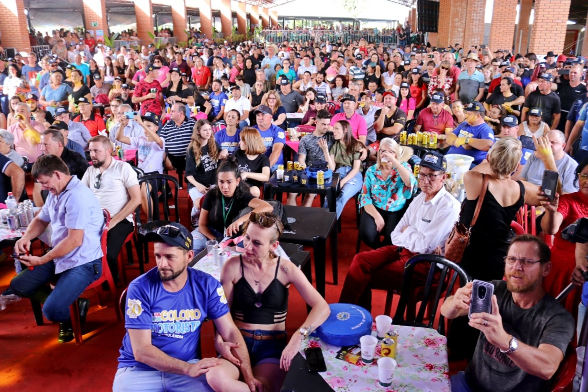 Itaipulândia: Festa do Colono e Motorista reúne mais de 4 mil pessoas