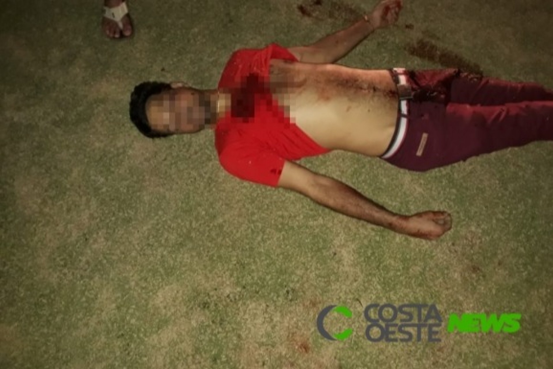 Homem morre no hospital após ser baleado na praça, no centro da cidade de Itaipulândia