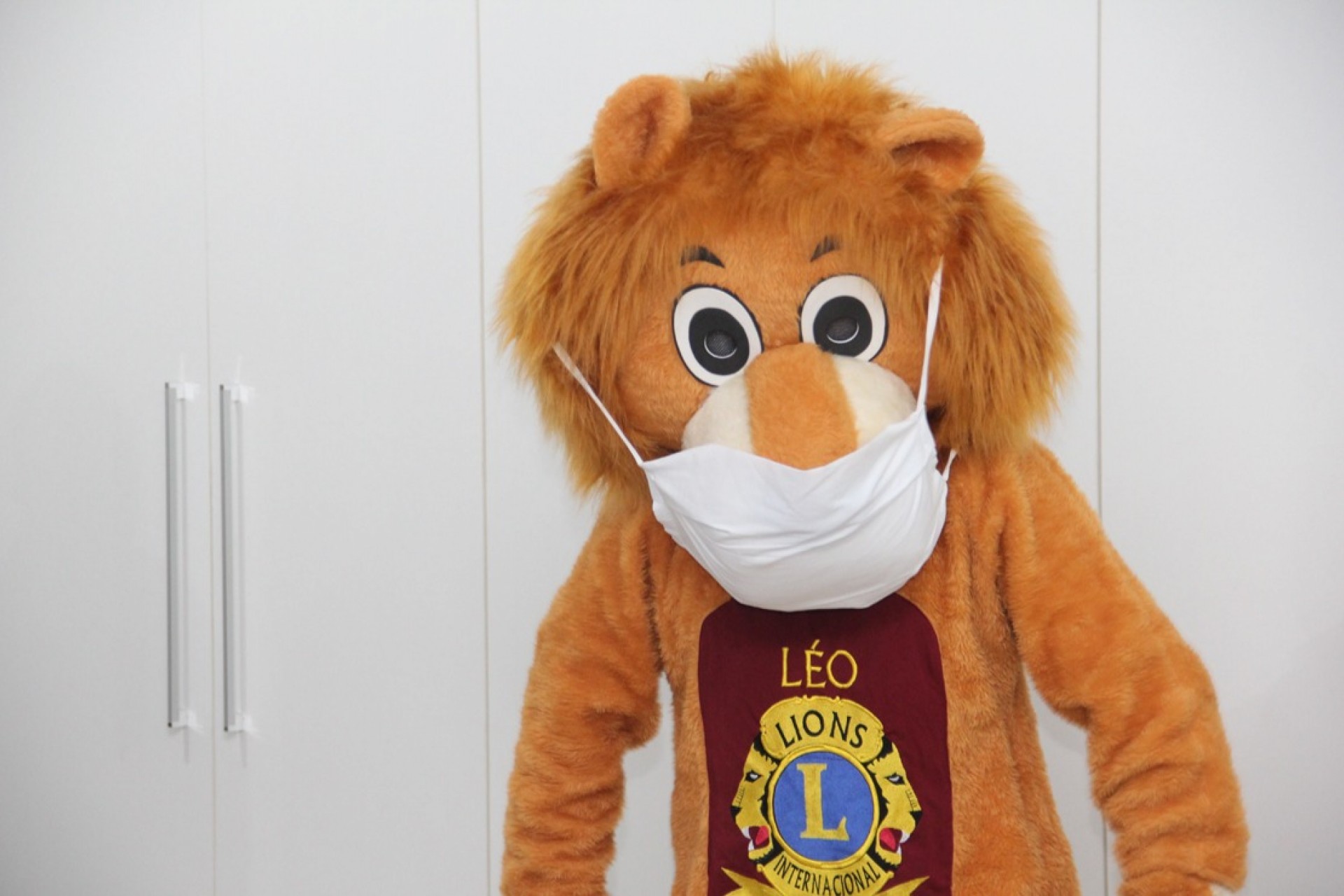 Lions Missal incentiva alunos da APAE a usarem máscara