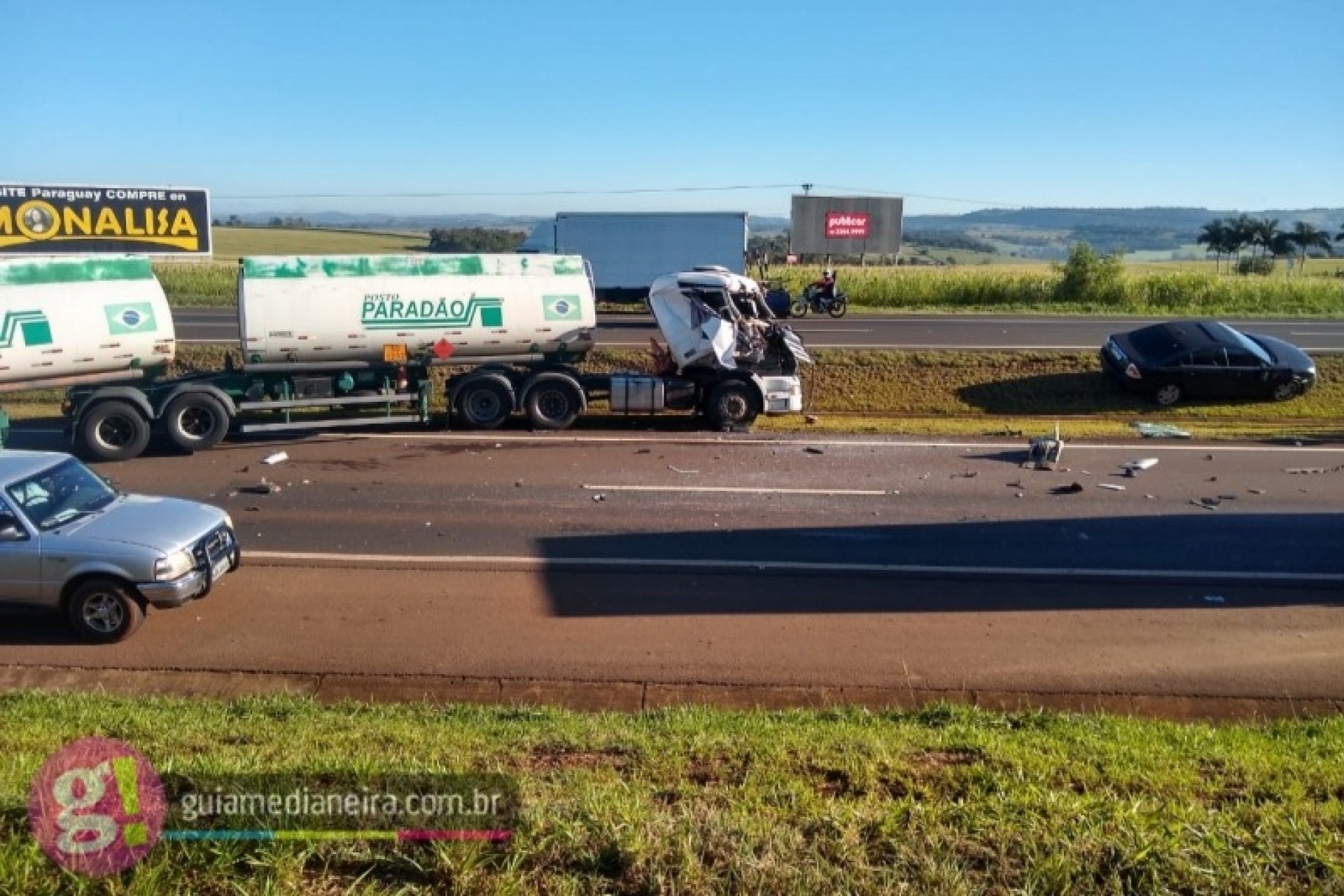 Medianeira: Dois caminhões e veículo se envolvem em acidente na BR 277